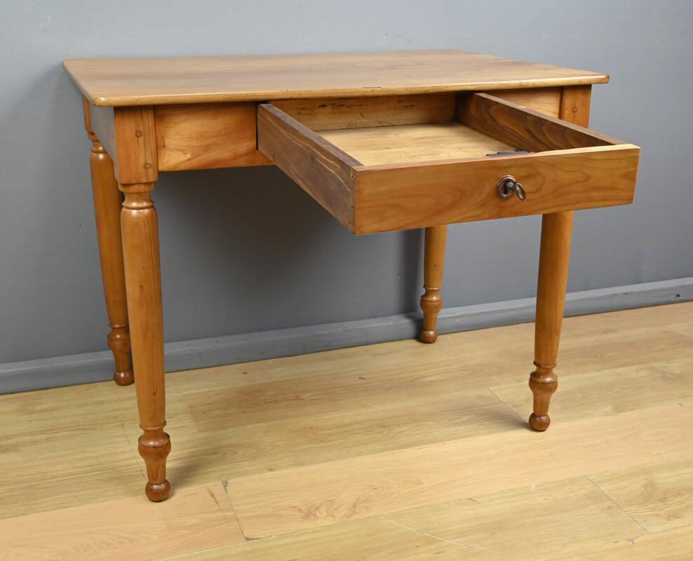 Small cherrywood desk, Louis-Philippe style – Late 19th century