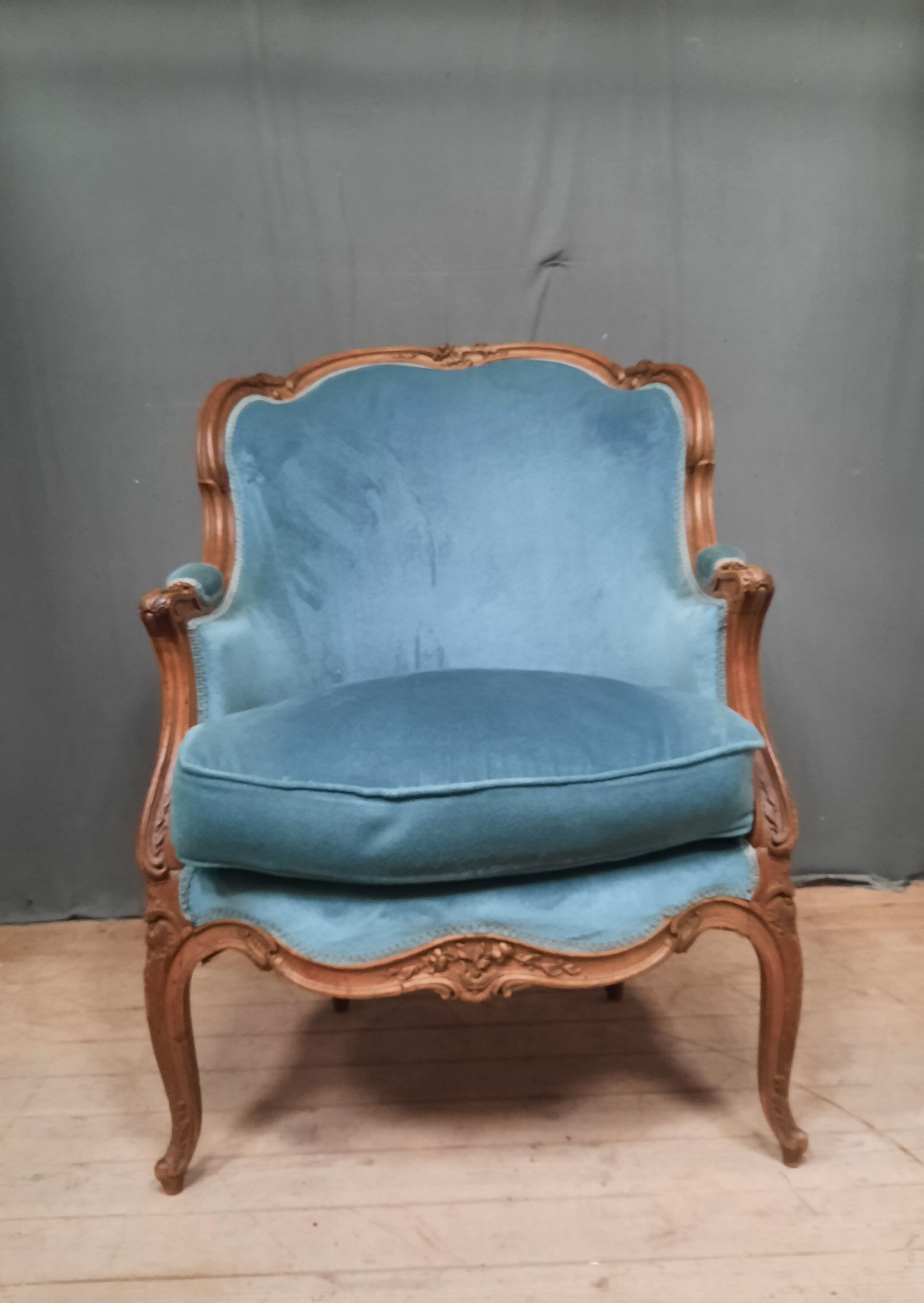 Blue shepherd Louis XV style