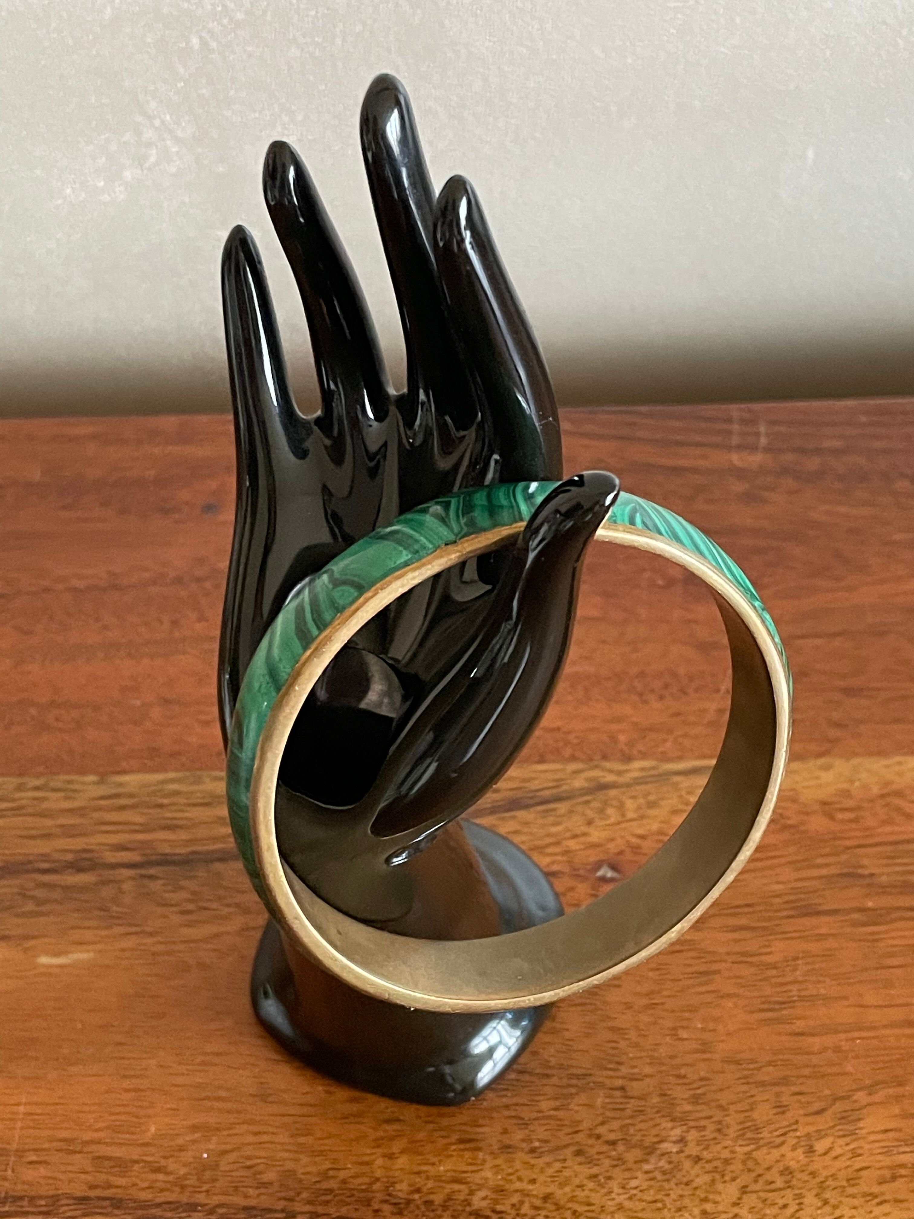 Hand ring holder