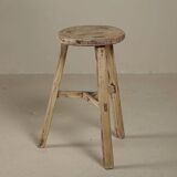 Gong - Antique Chinese elm stool, round seat no. 2