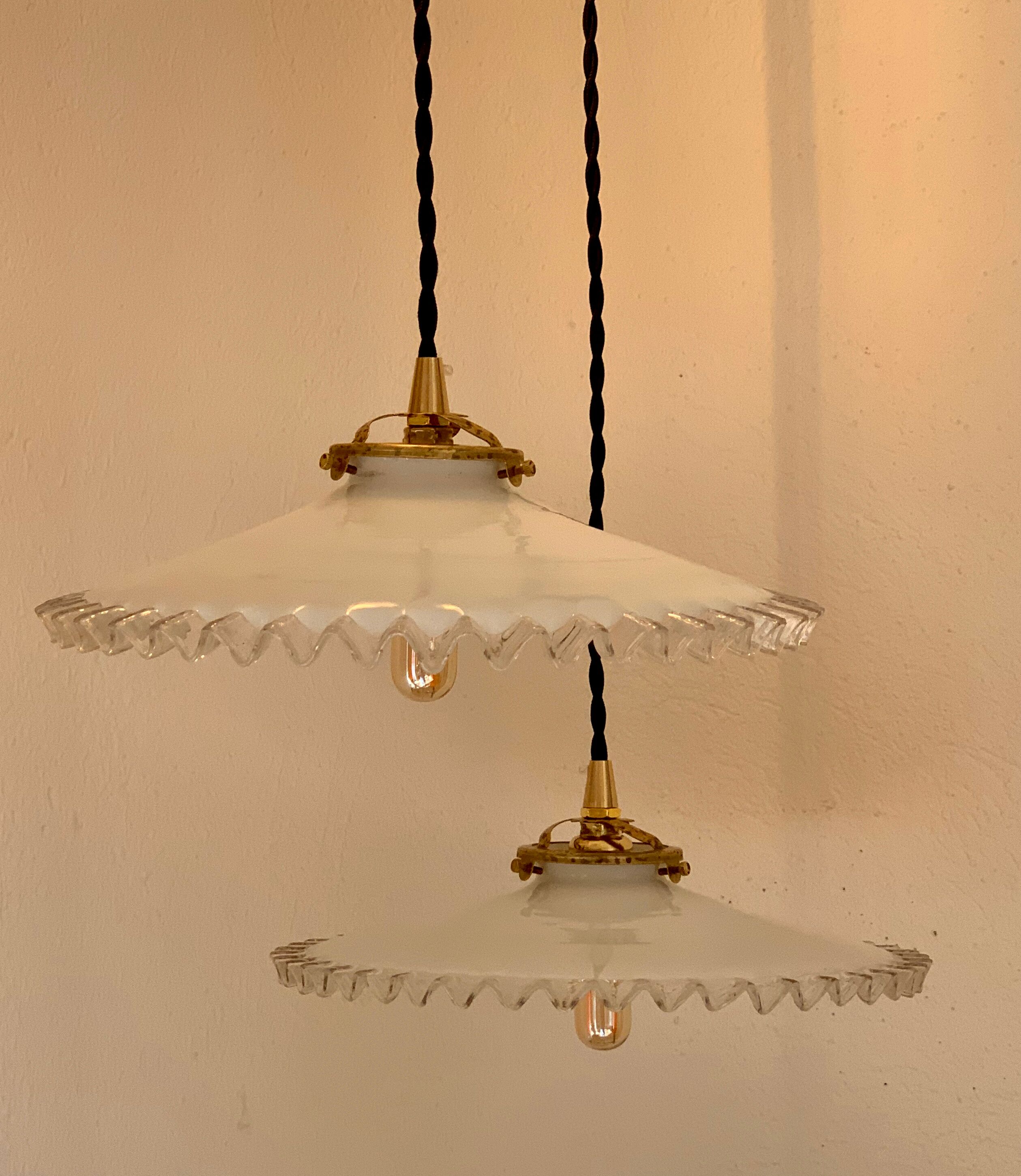 Pair of suspensions bistro opaline serrated