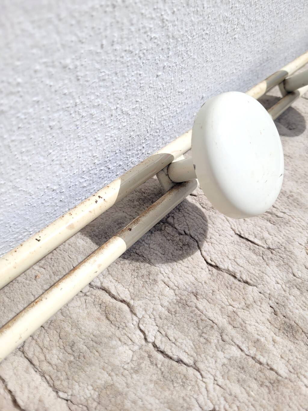Vintage cream metal wall coat rack 4p