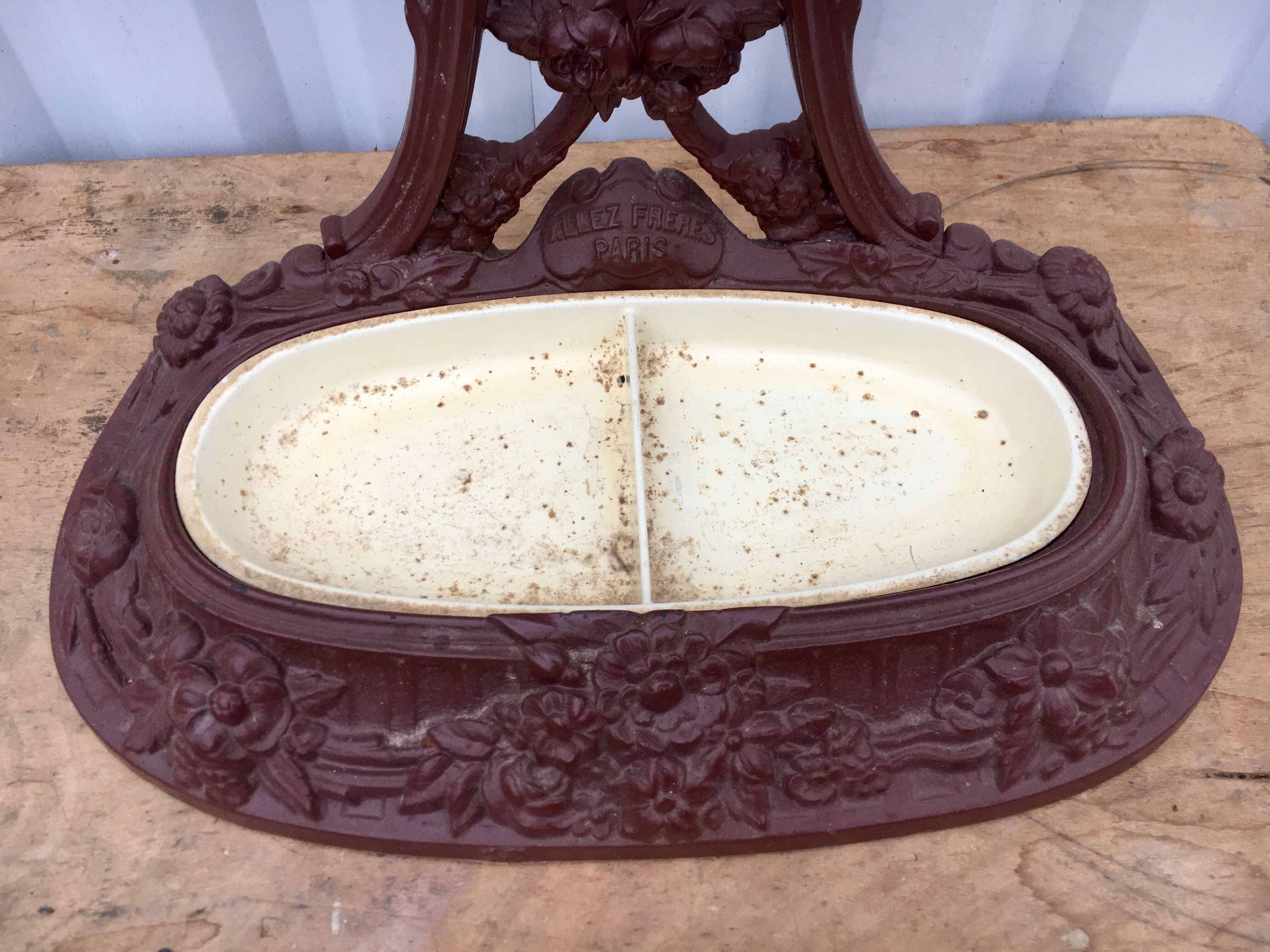 Alfred Corneau Brothers Charleville's coat holder in 19th century cast iron