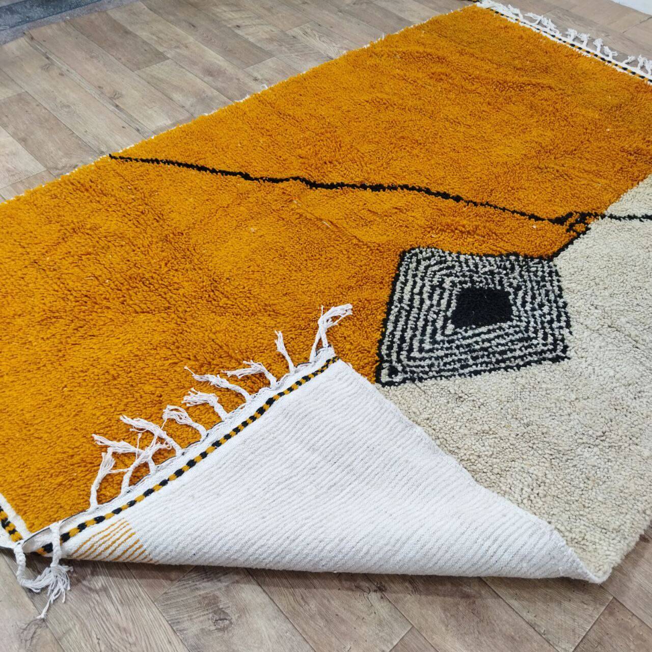 Handmade wool Berber rug 275 X 182 CM