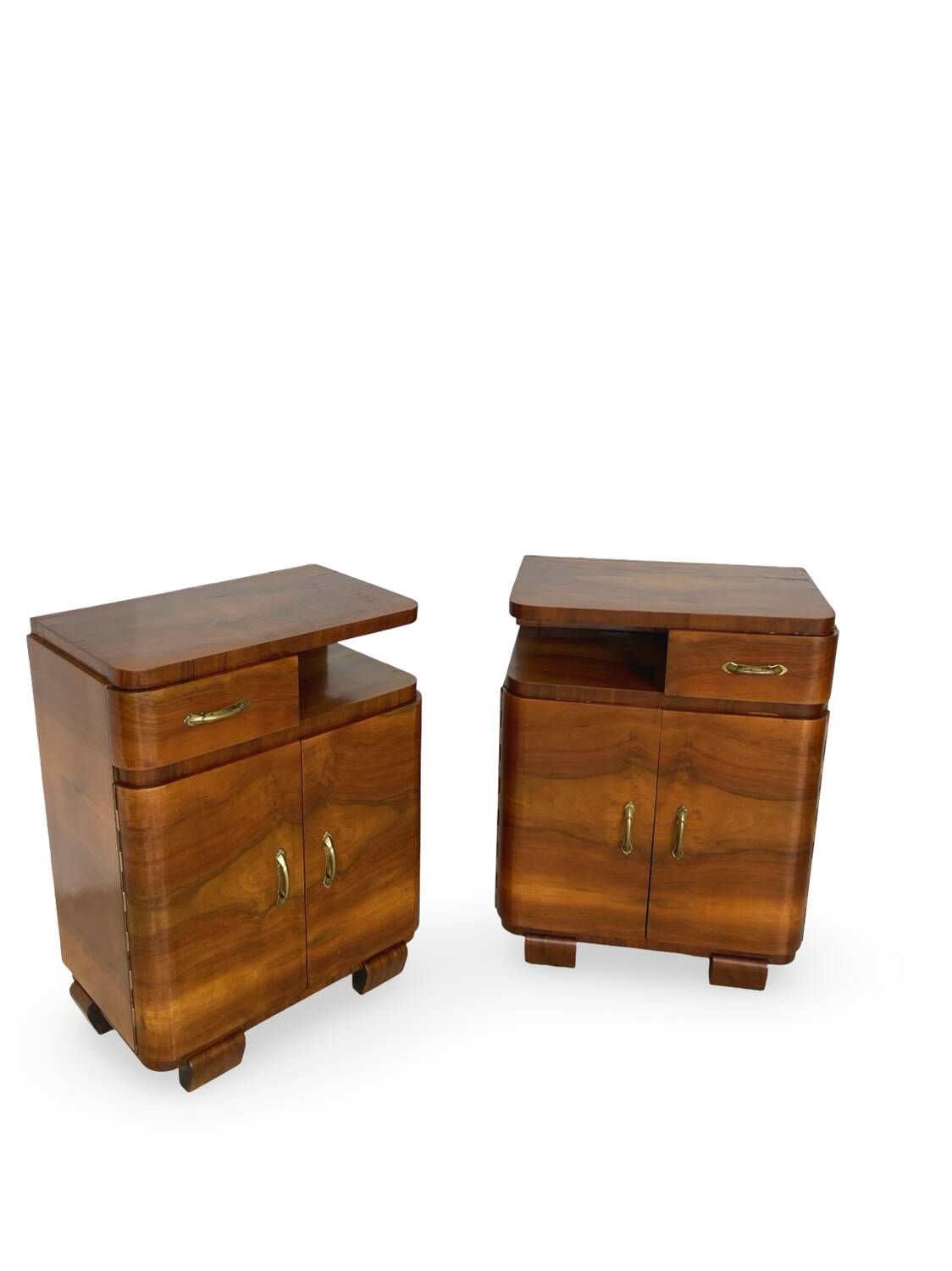 Tables de chevet Art déco italiennes en noyer, années 1940.