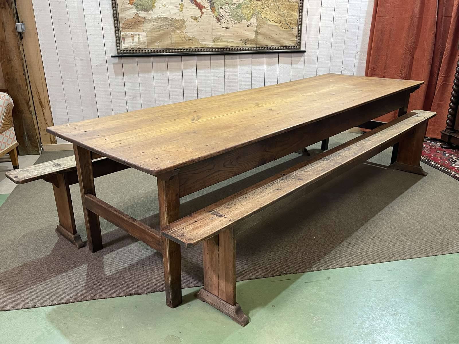 Early 20th century farmhouse table in fir and chestnut with benches