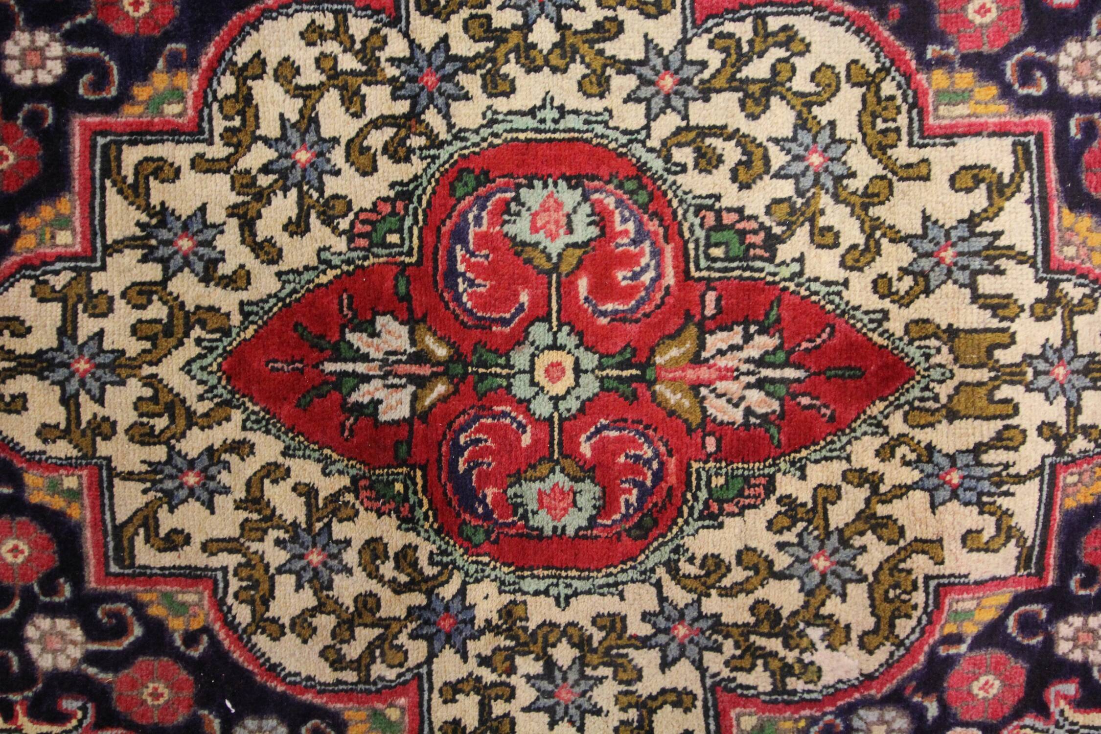 Tapis persan fait à la main en laine rouge 283x420cm