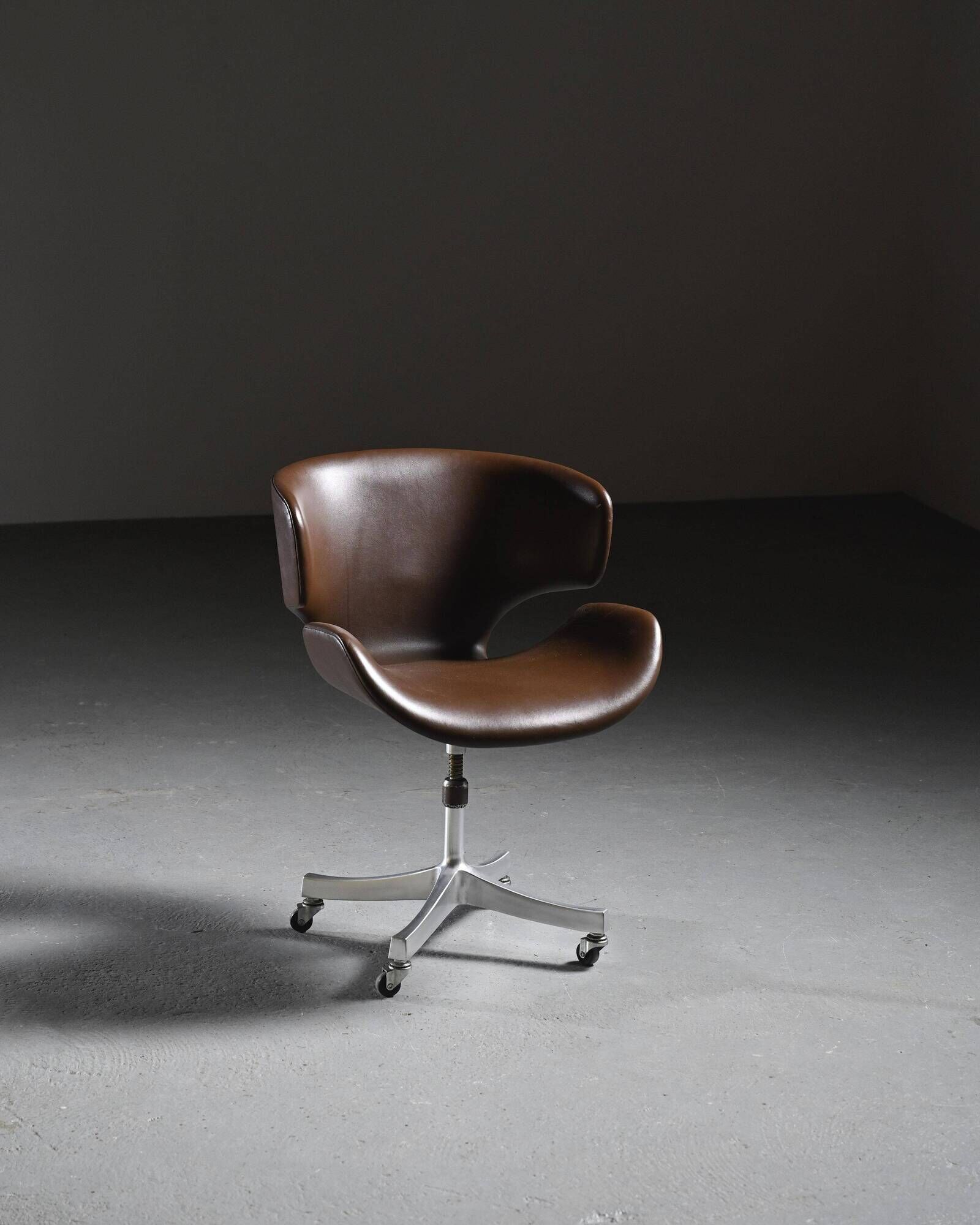 Kabuto armchair by Isamu Kenmochi, Tendo Mokko Japan 1965