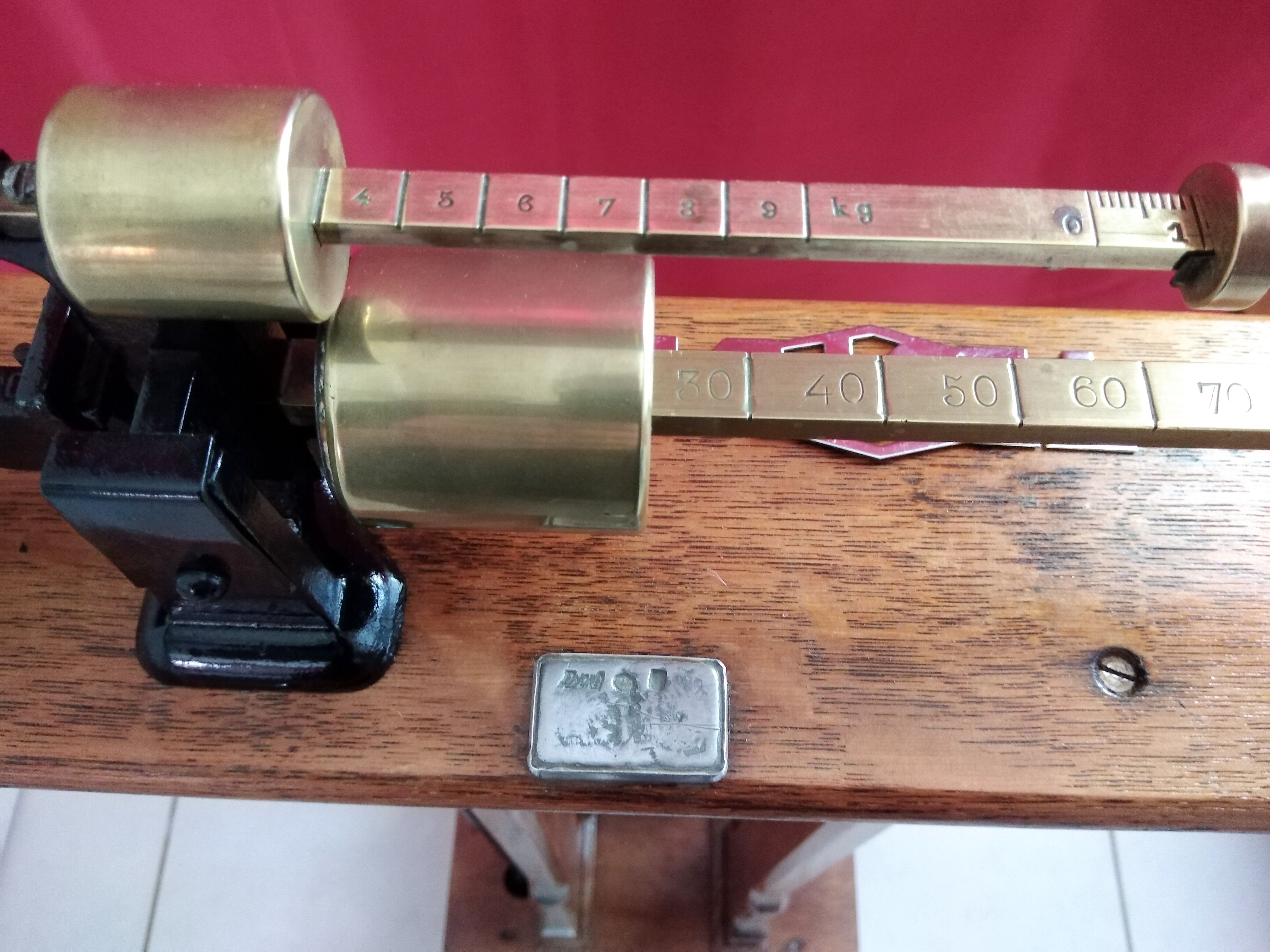 Weighs old person TESTUT