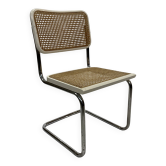 Chaise design Cesca modèle B32 en chrome