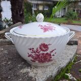 Vintage flower soup tureen