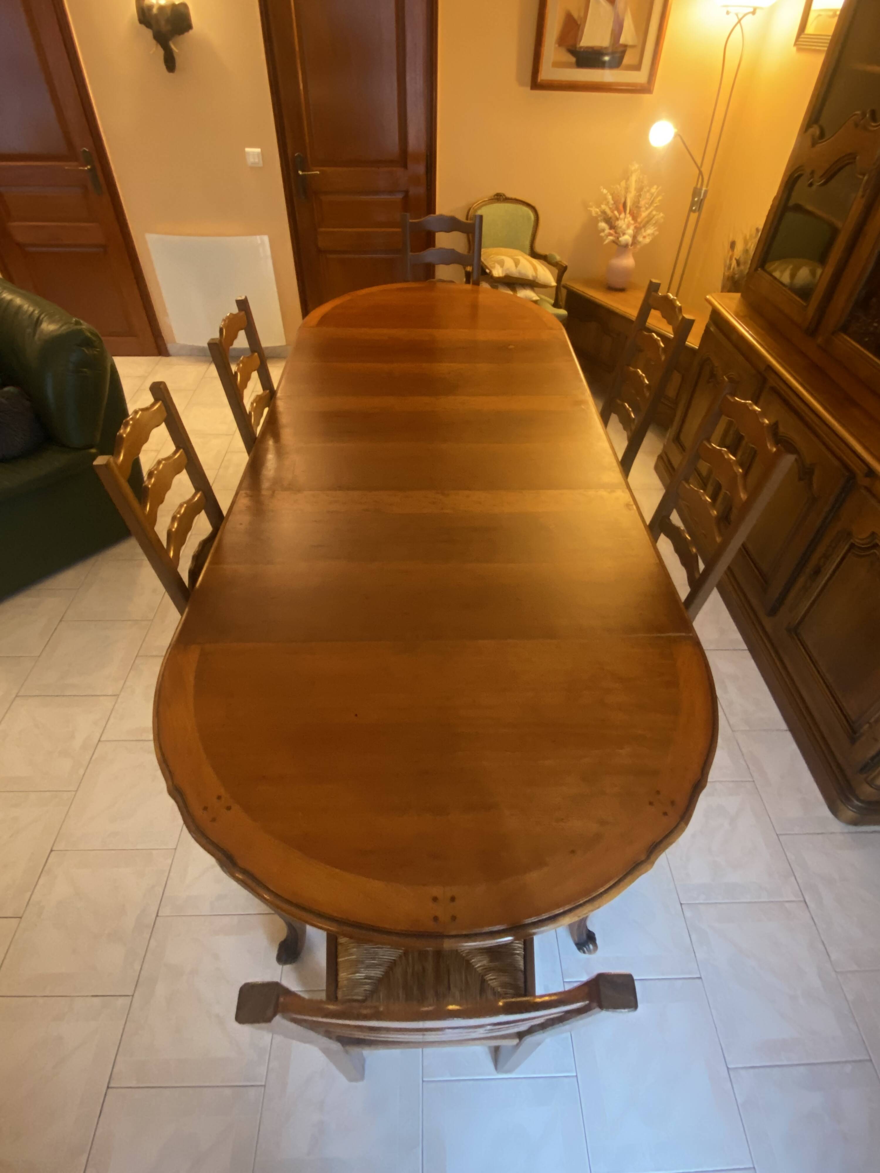 Table in solid cherry wood in Louis XV style.