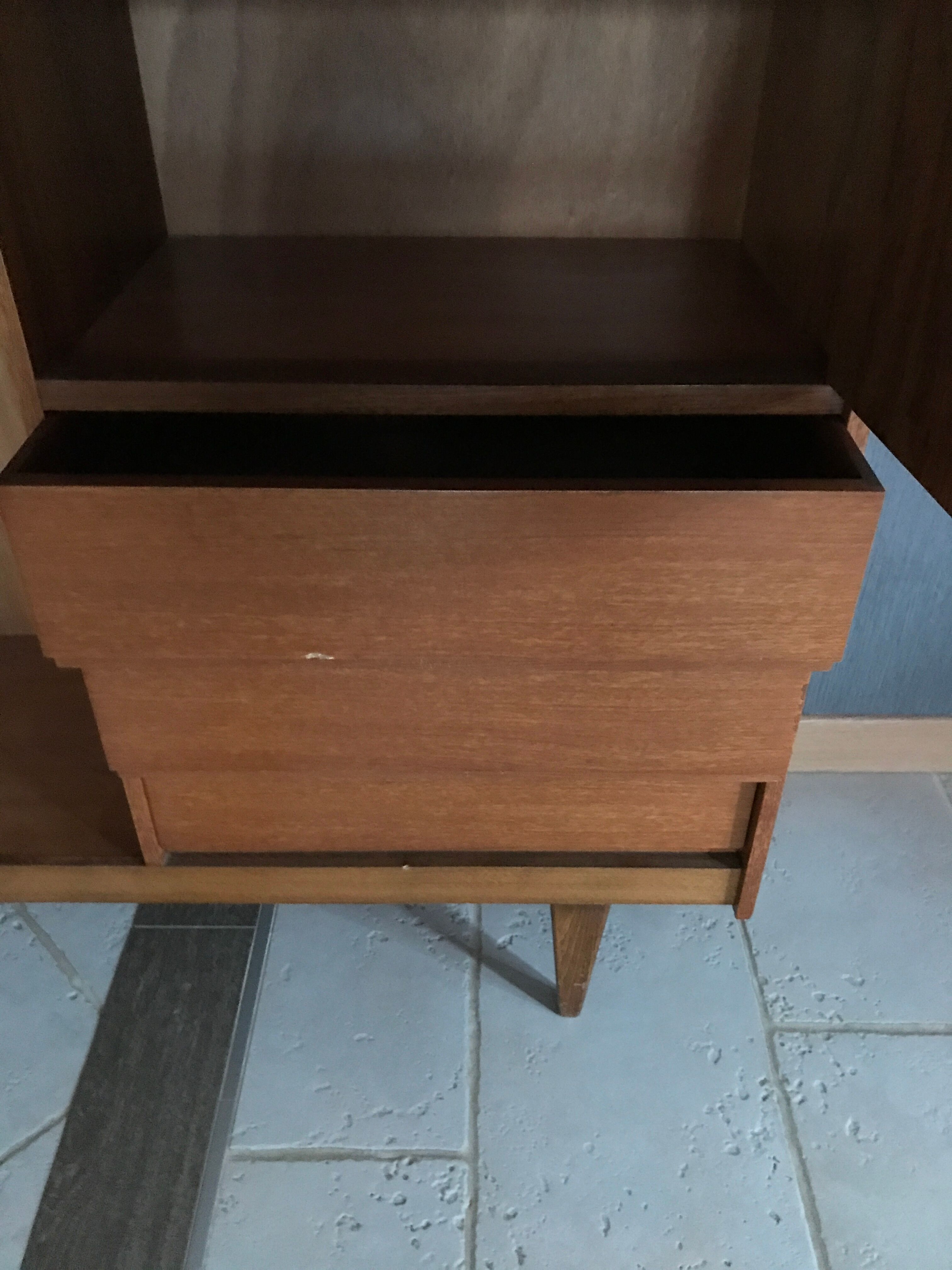 Vintage 60s cupboard