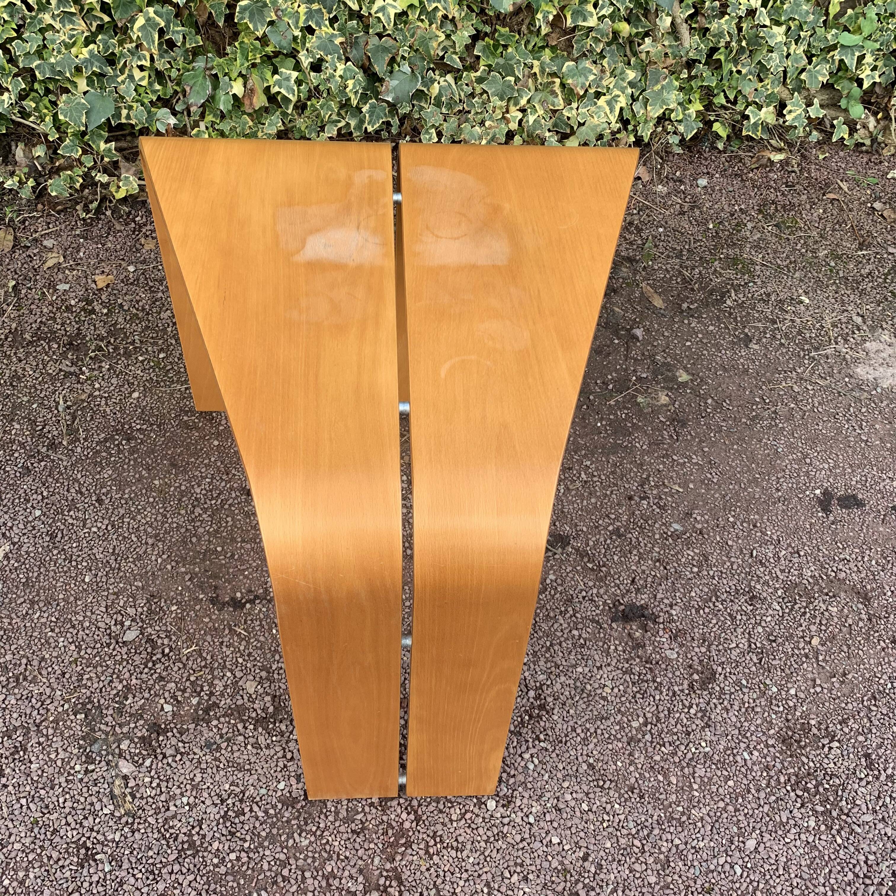 Table d’appoint trapézoïdale scandinave