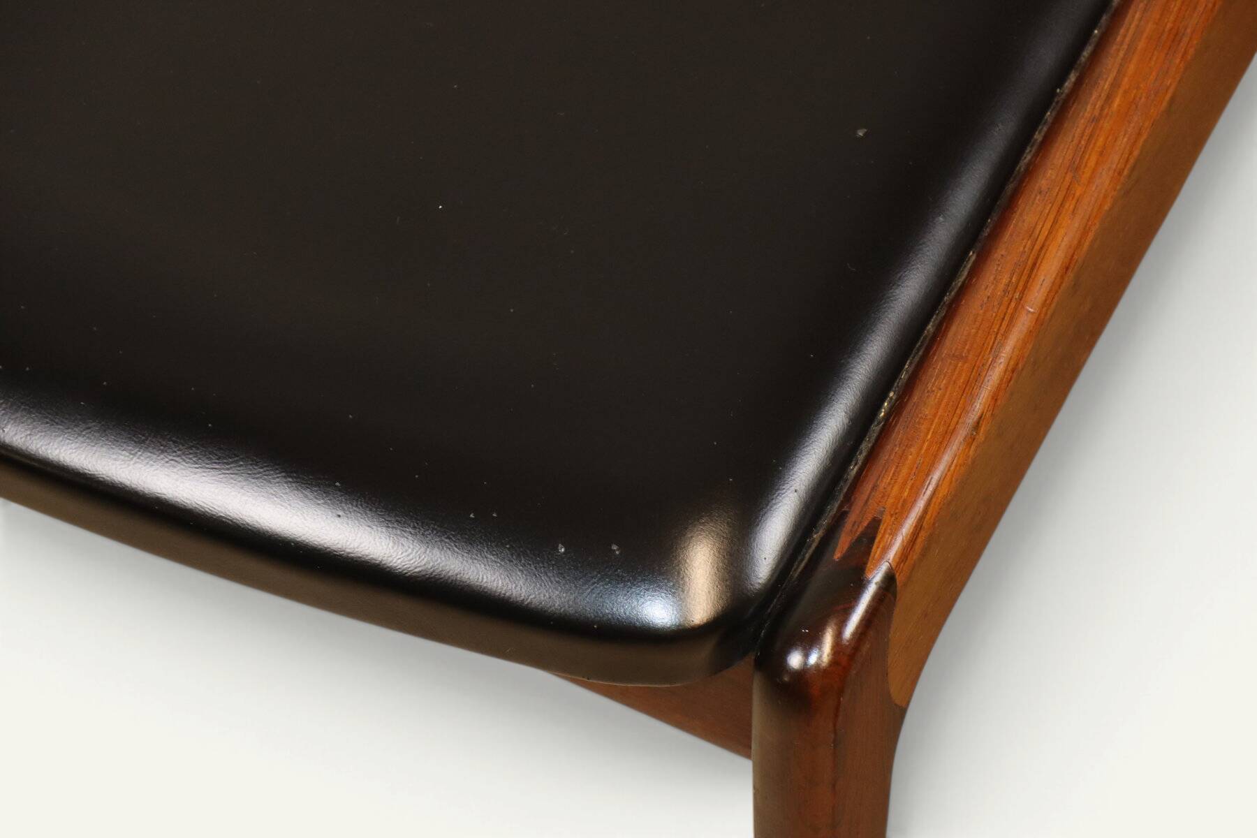 Set of 4 vintage teak and black faux leather chairs – 1960s