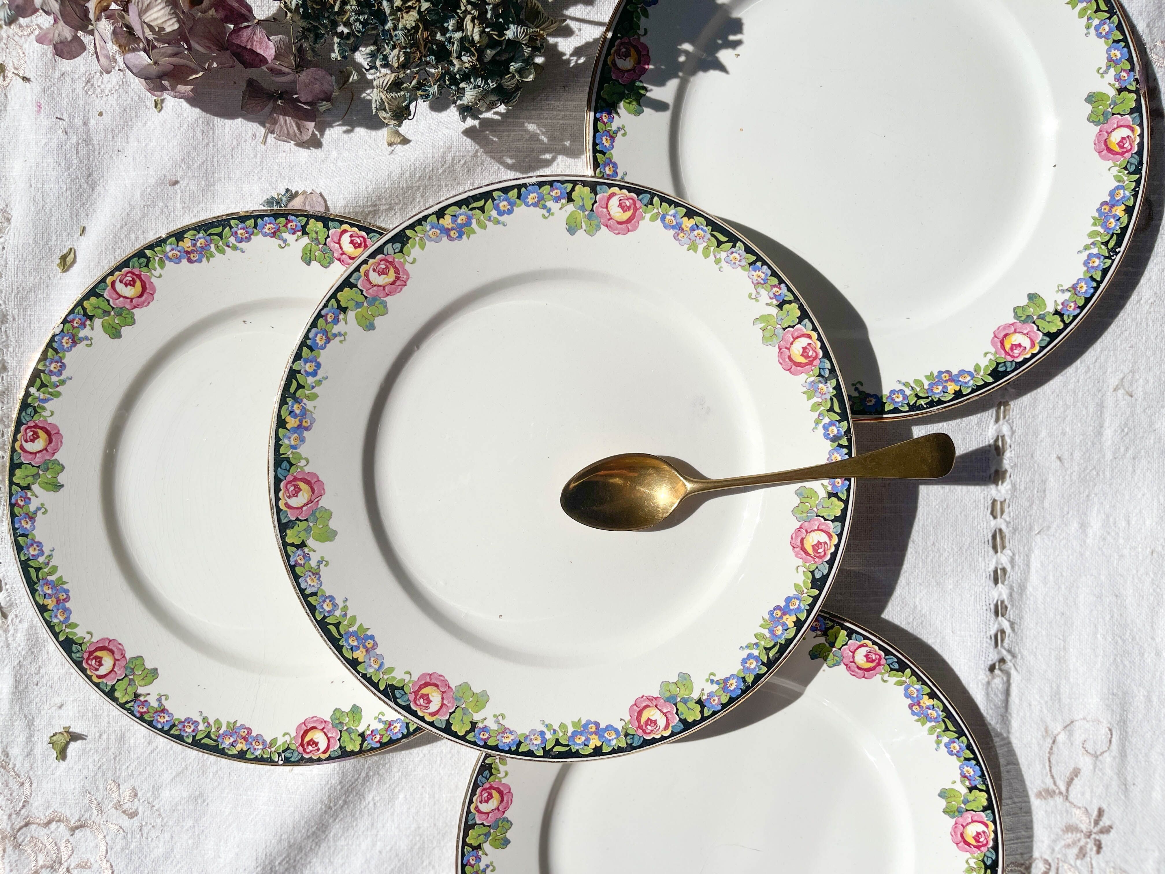 4 Digoin opaque porcelain plates with floral pattern "3984"