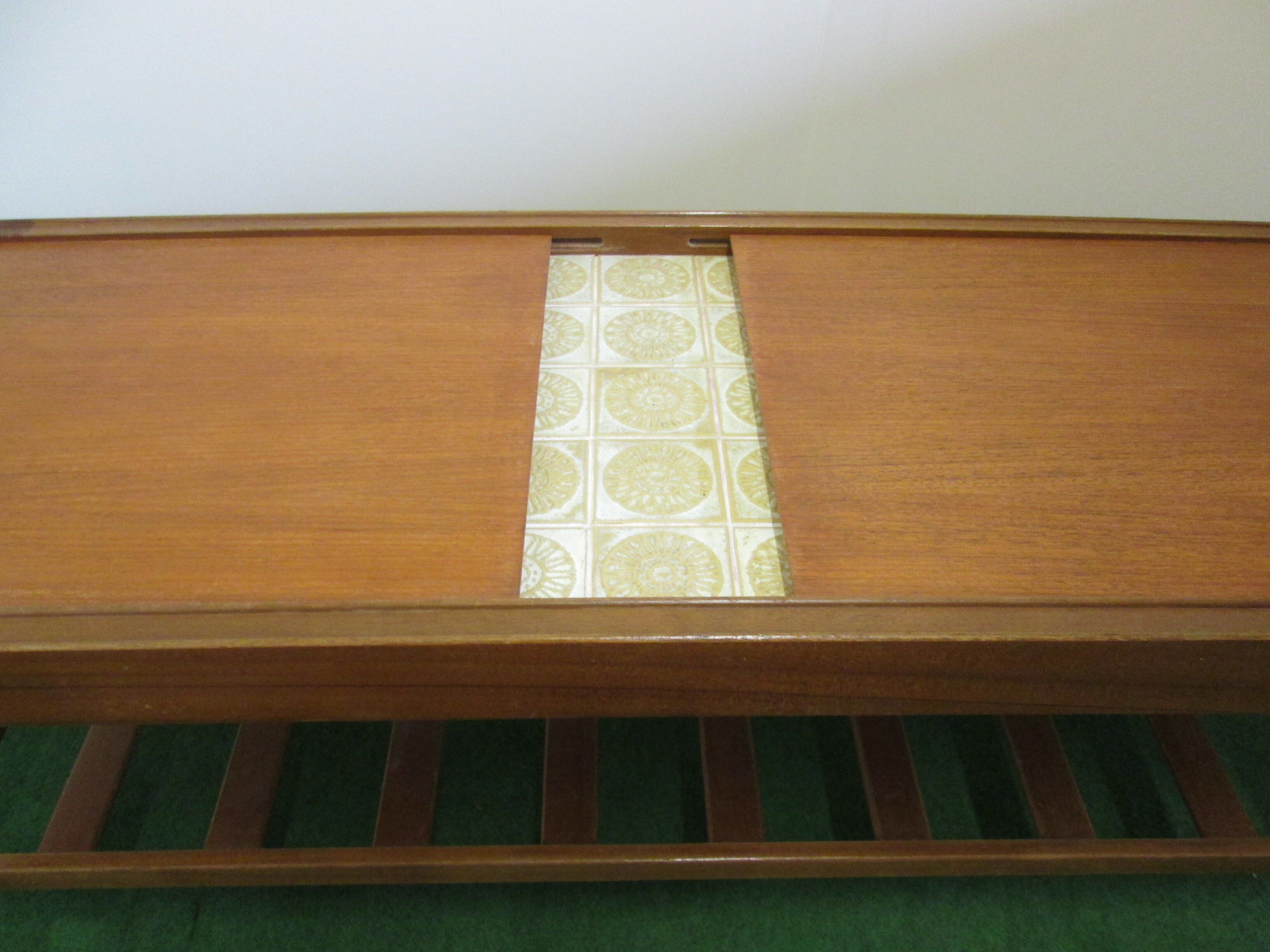 Remploy extensible vintage teak coffee table