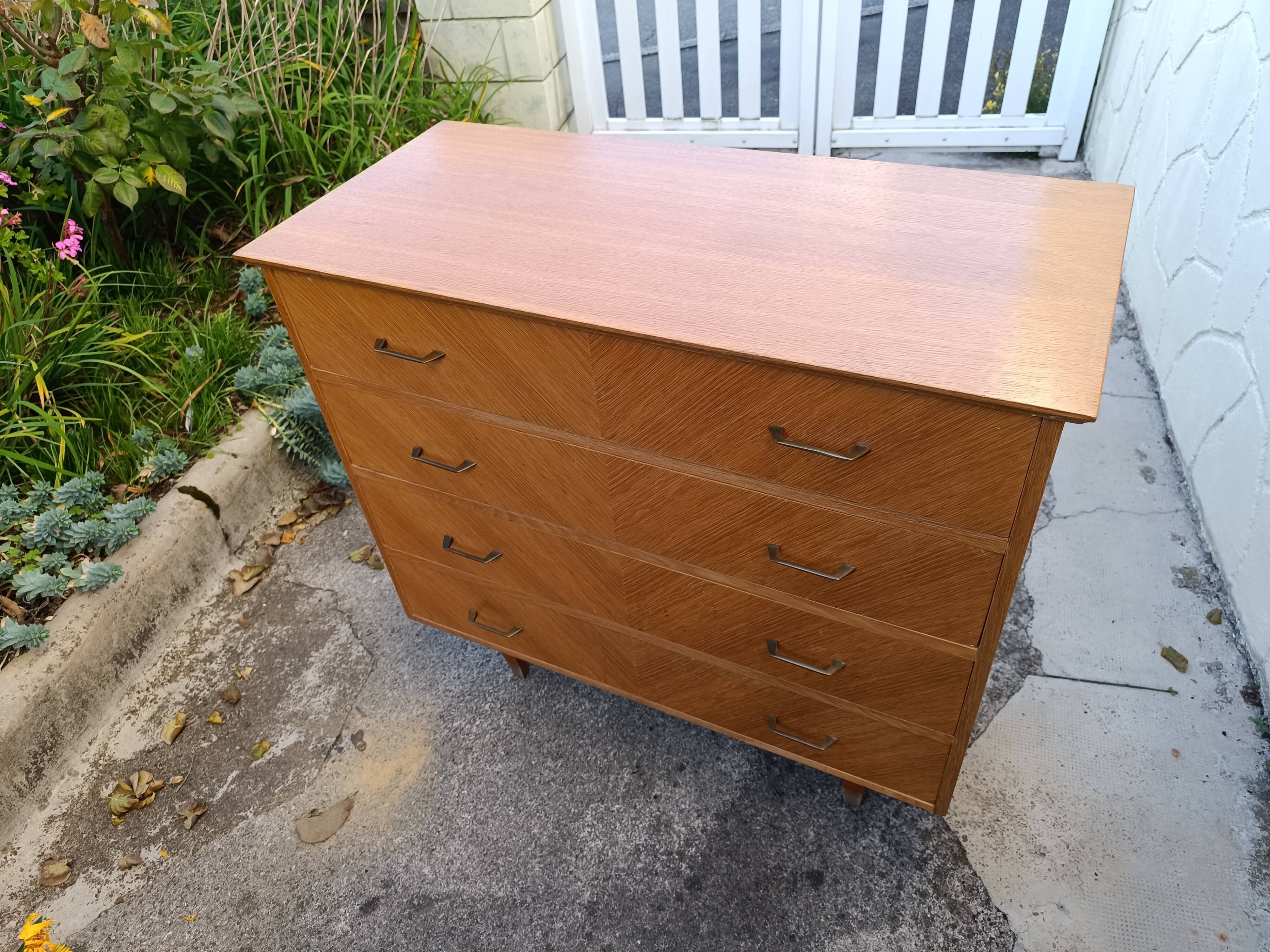 Vintage chest of drawers