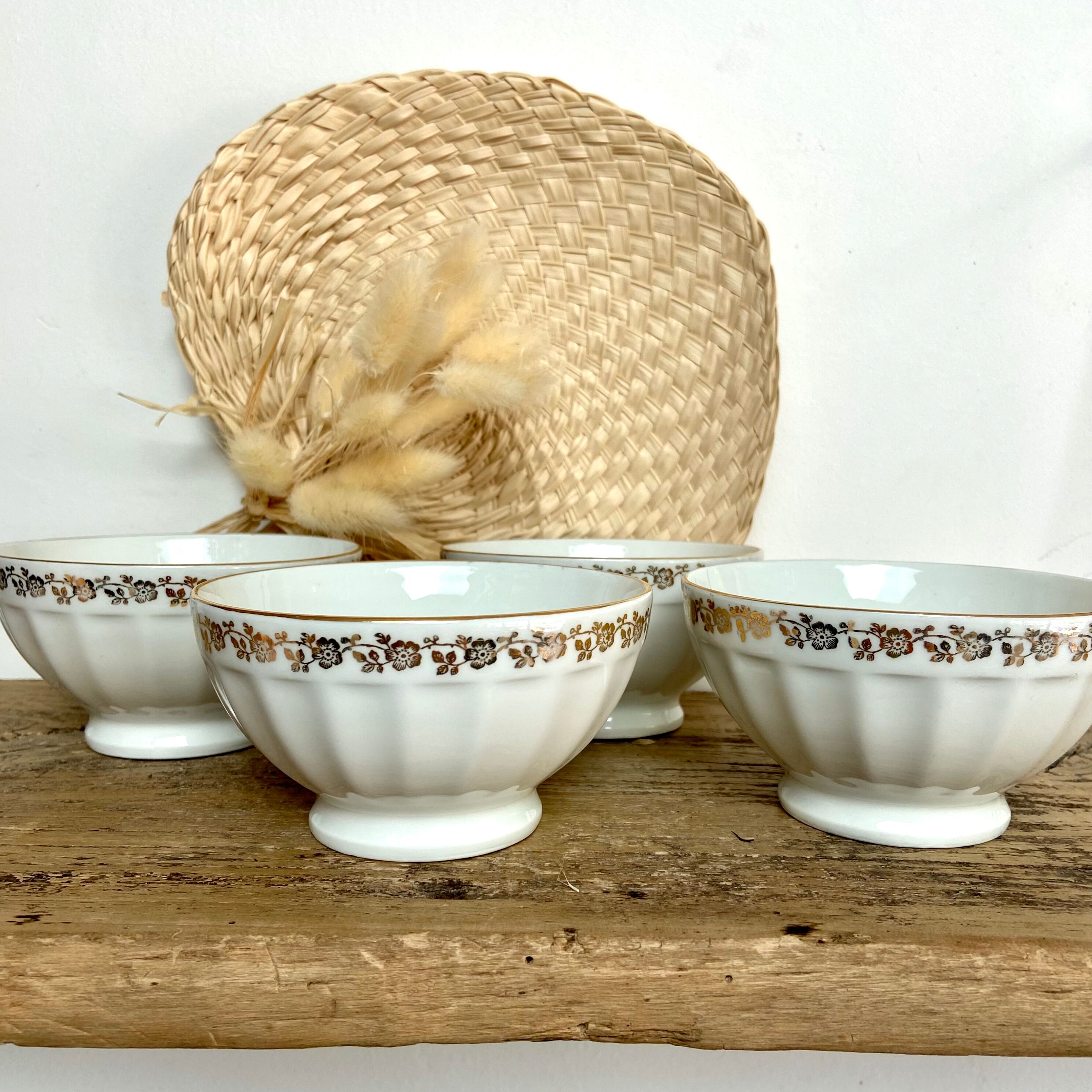 4 small vintage porcelain bowls France