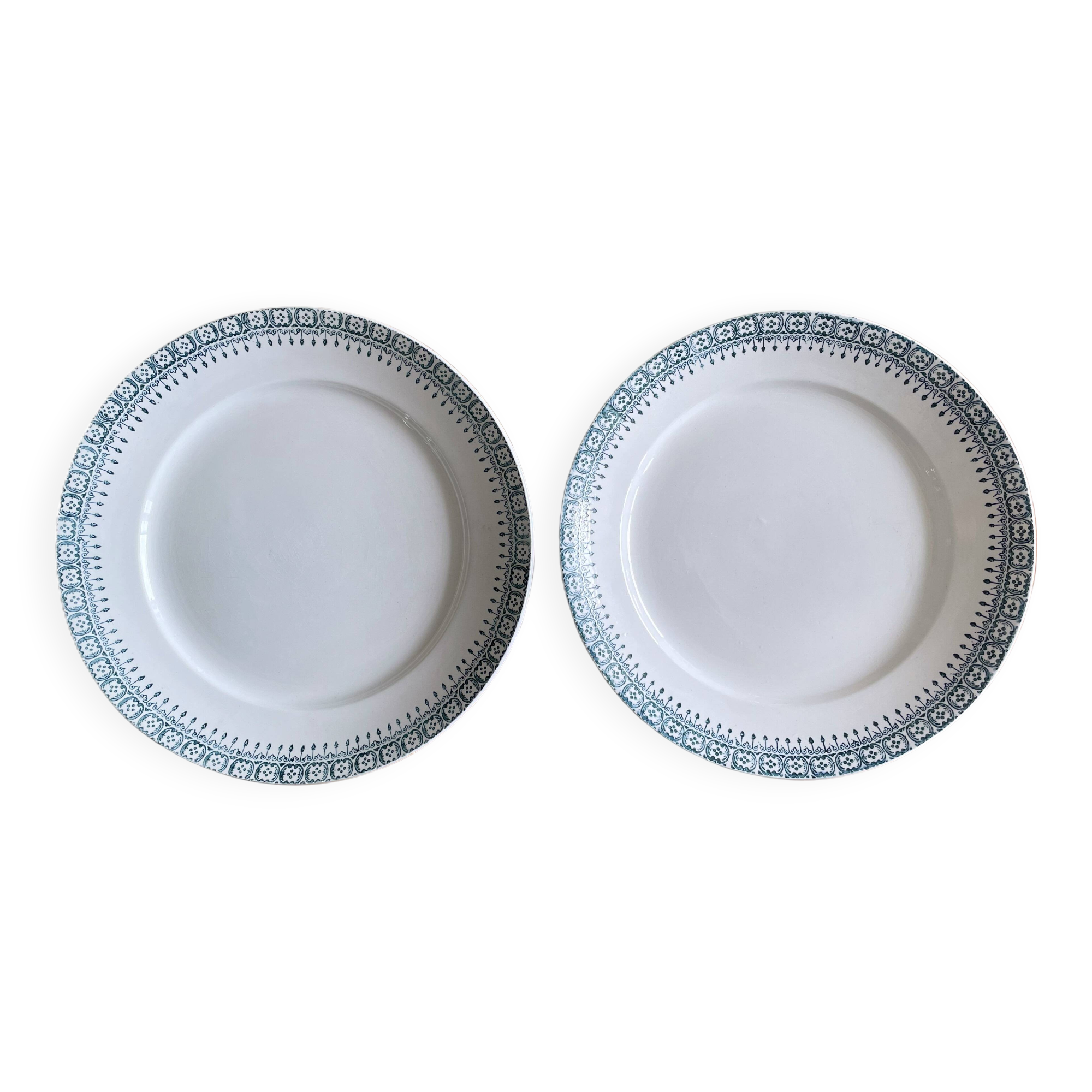Pair of antique earthenware dishes from Saint-Amand (North)