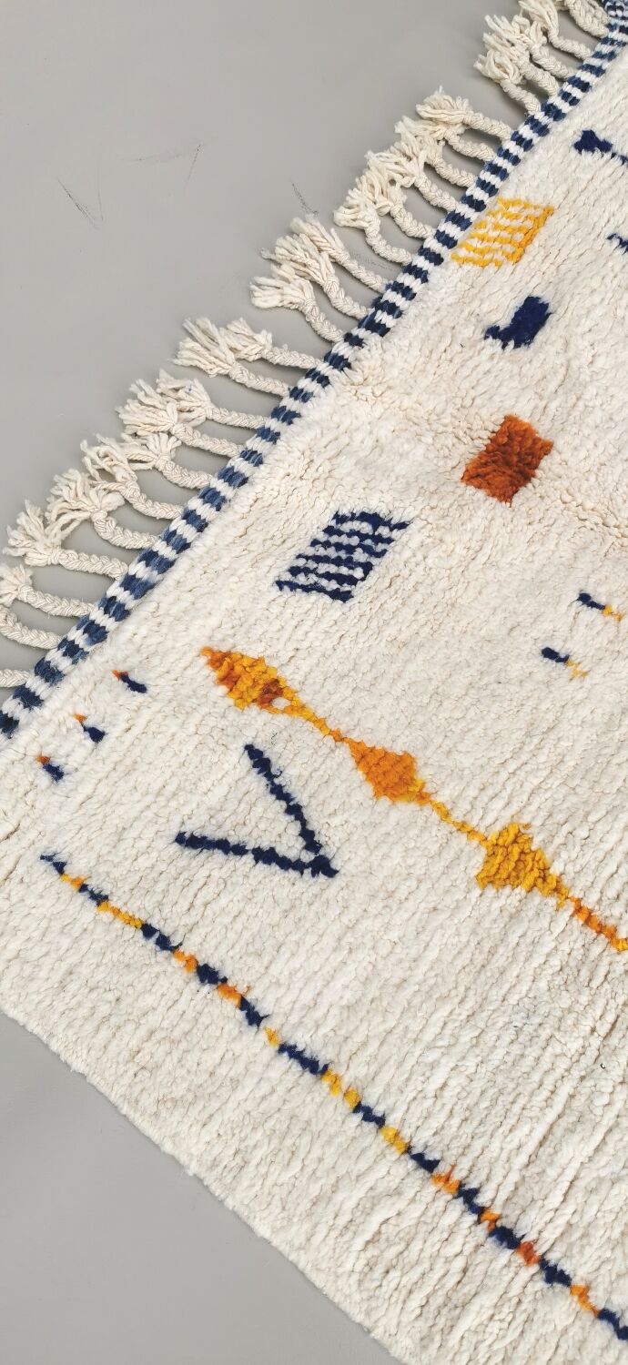 Berber carpet beni ouarain