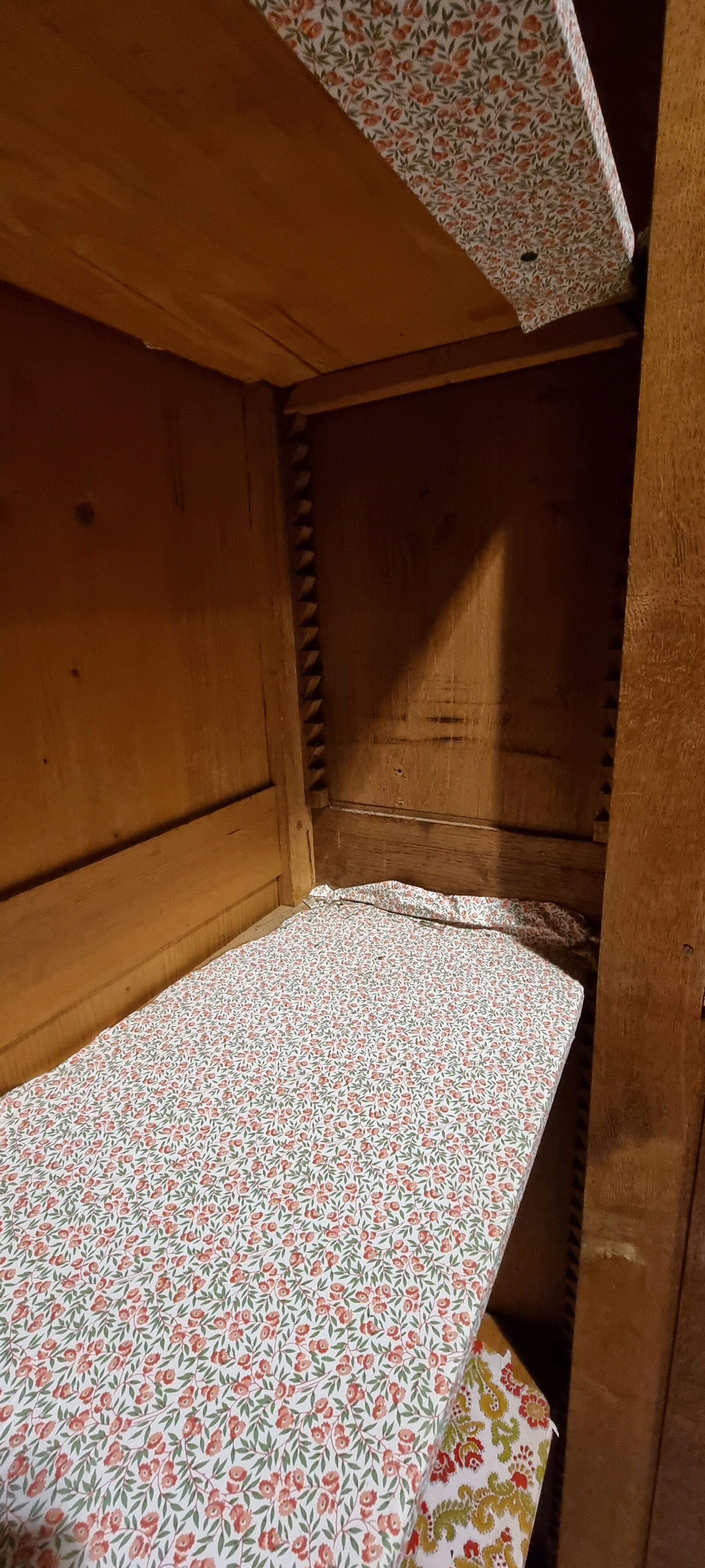 Parisian wardrobe in solid wood