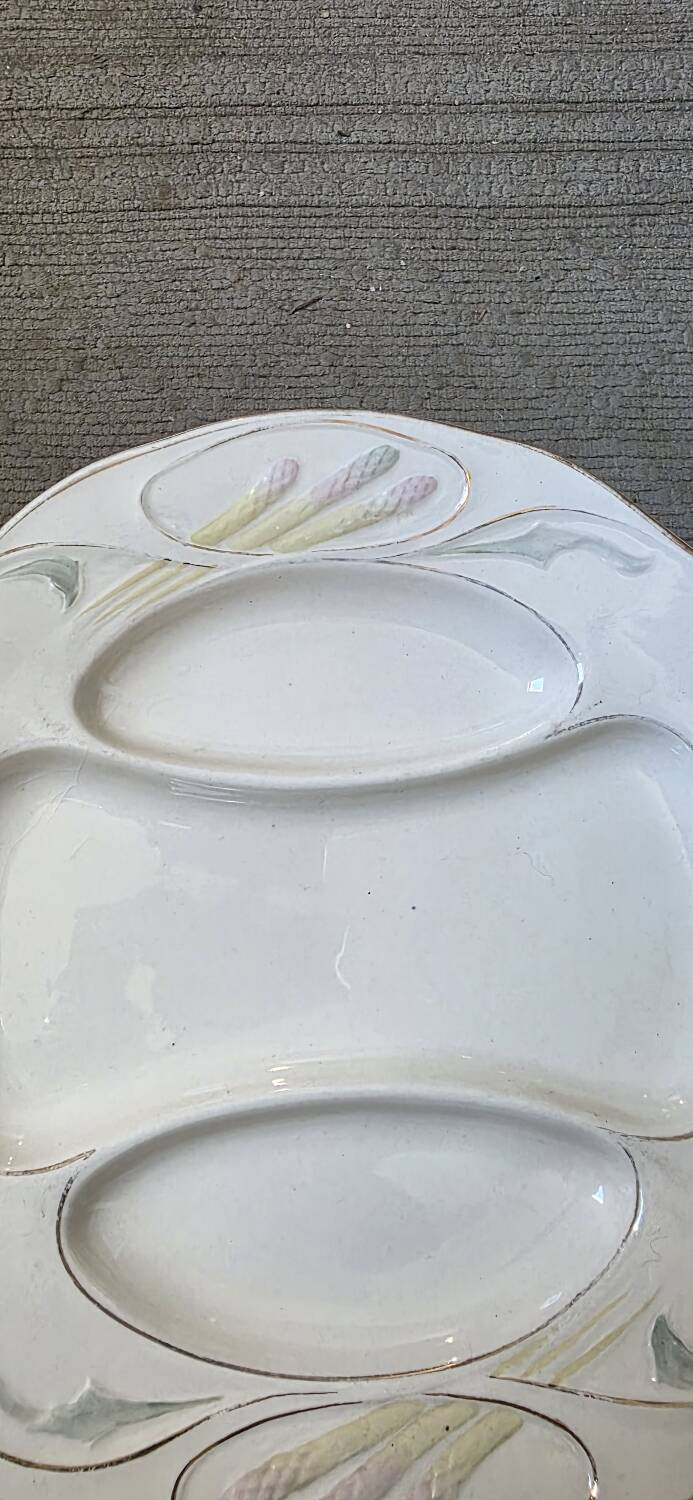 Art Nouveau majolica asparagus plates