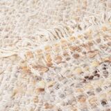 Tapis en laine beige vintage
