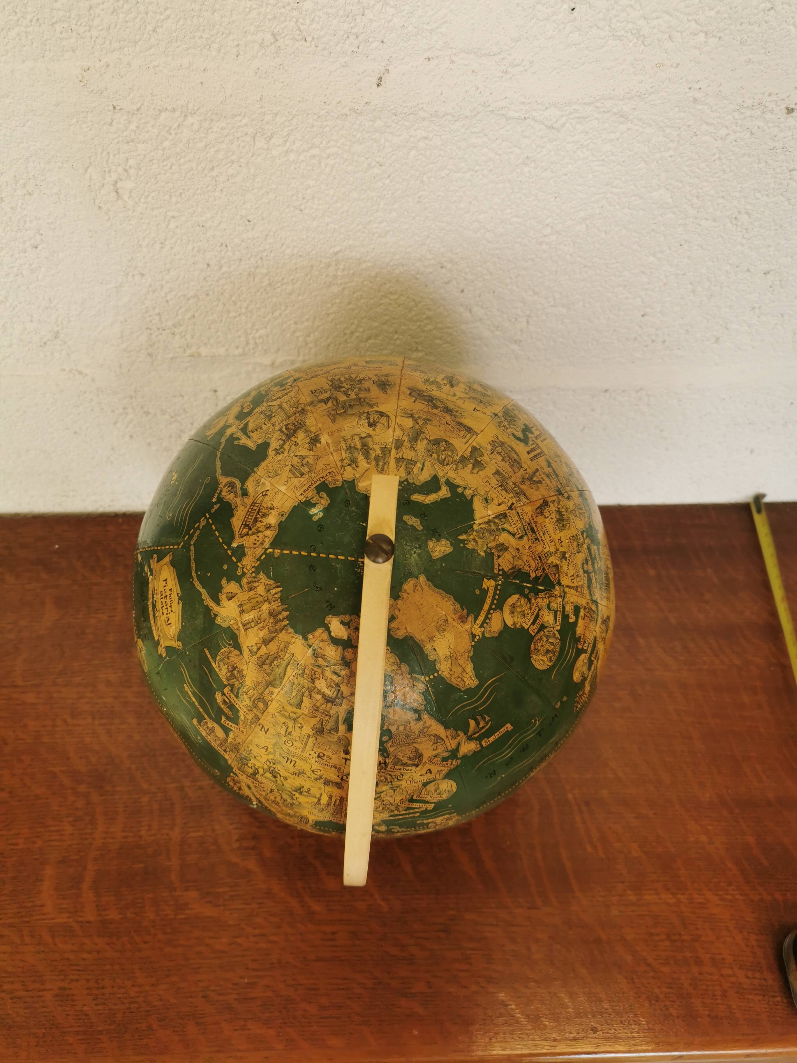 World map, Philip's Pictorial Globe