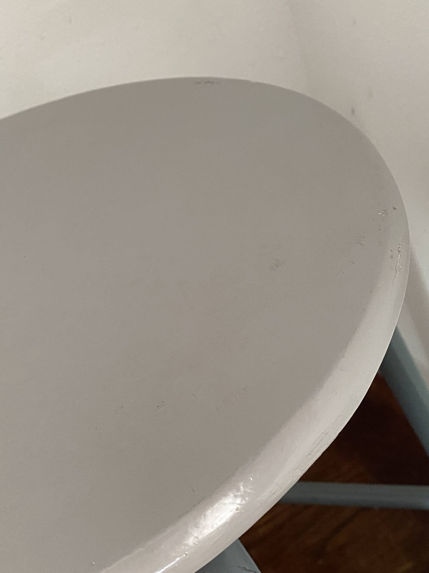 Tabouret d'atelier en métal et bois réglable en hauteur