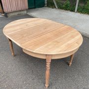 Round extendable dining table Louis Philippe stripped in solid cherry wood 1