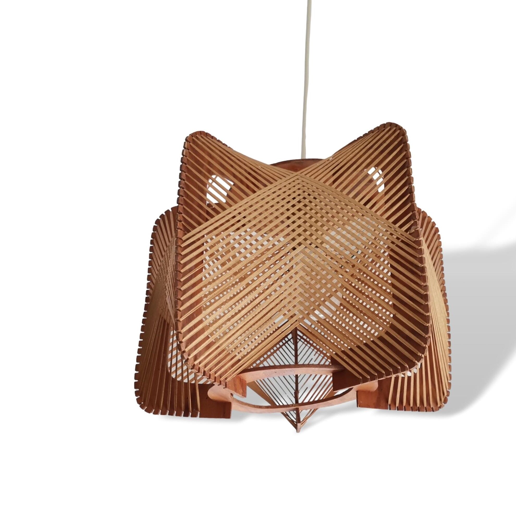 Vintage 60s wooden wood straw hanging lamp