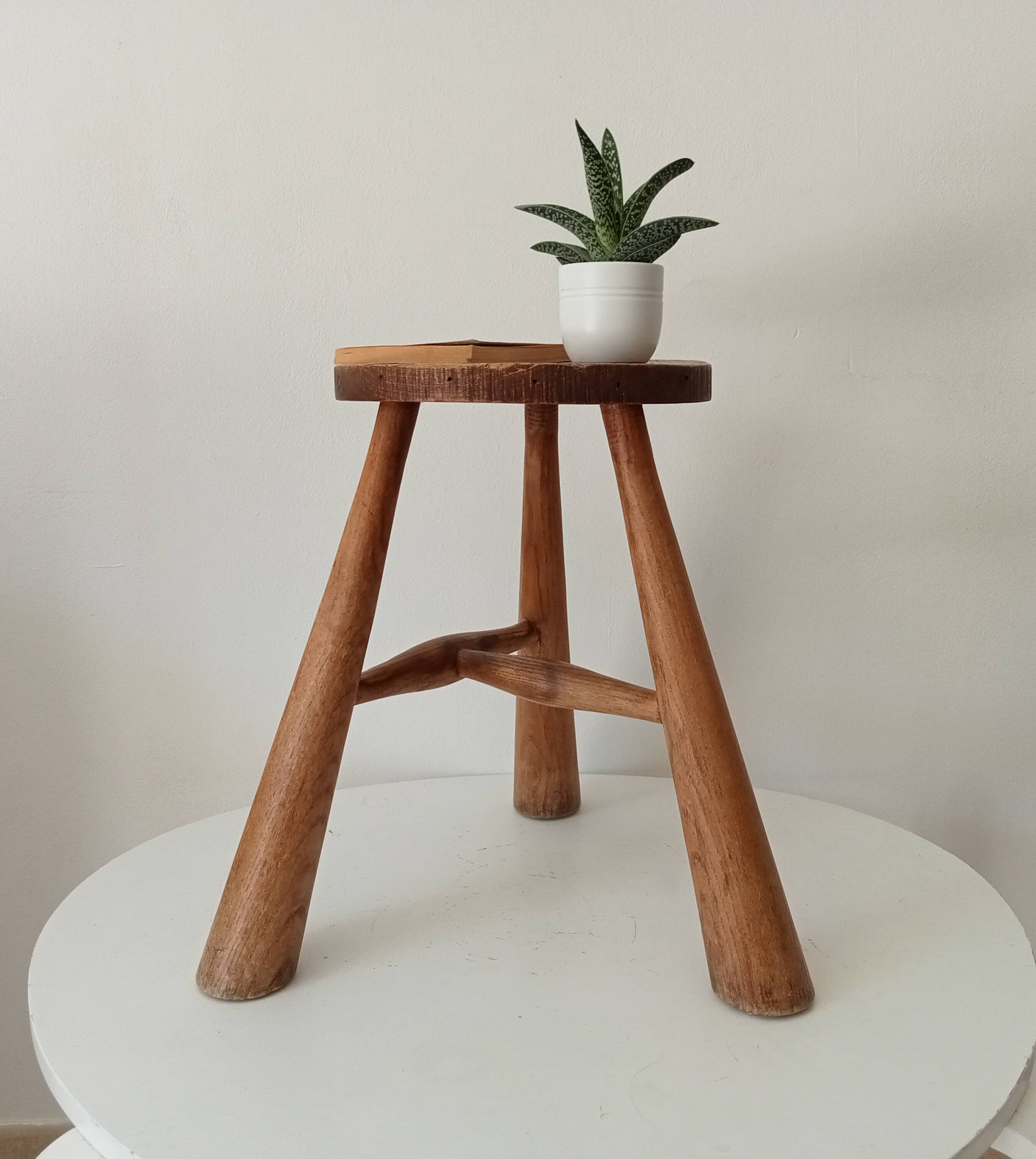 Brutalist tripod stool from the 1950s/60s.