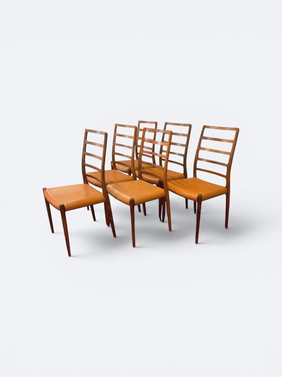 Série de Chaises scandinaves années 1960 de Niels Otto Møller