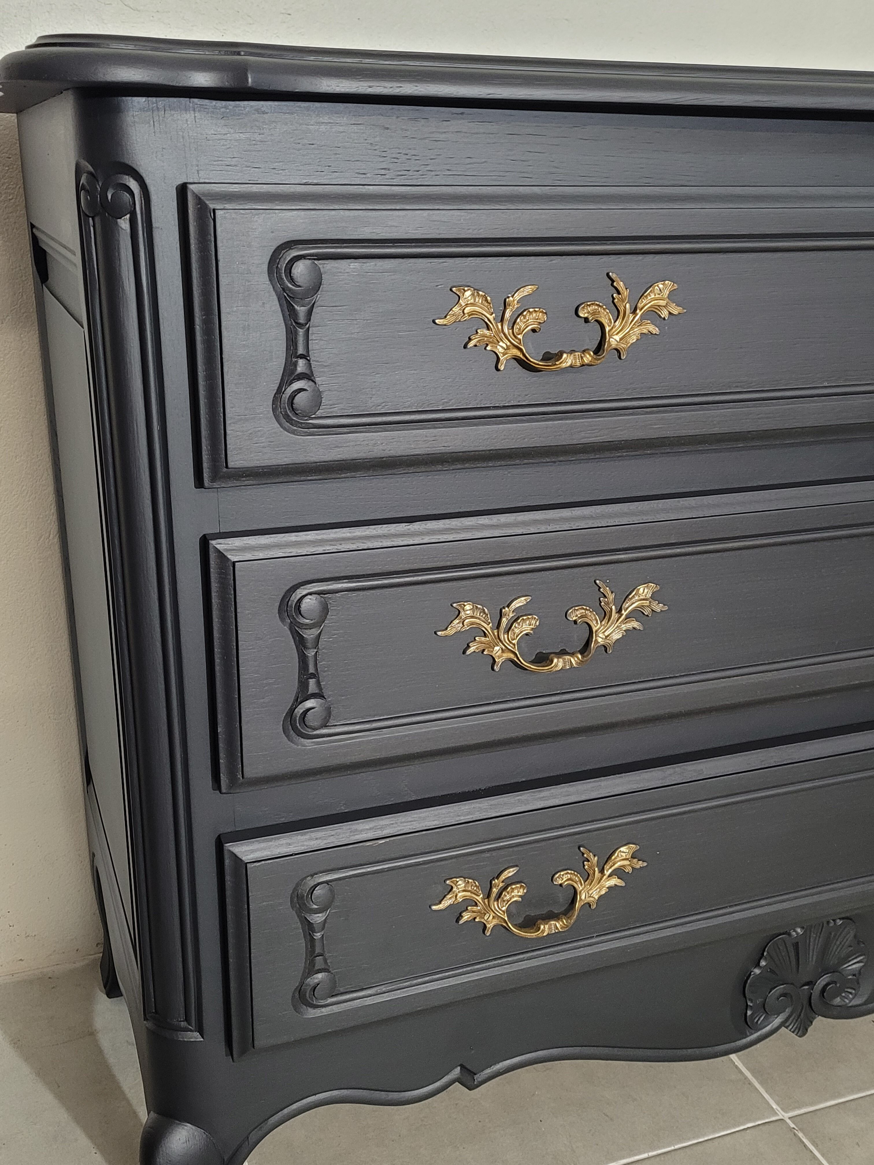 Solid wood chest of drawers 3 drawers