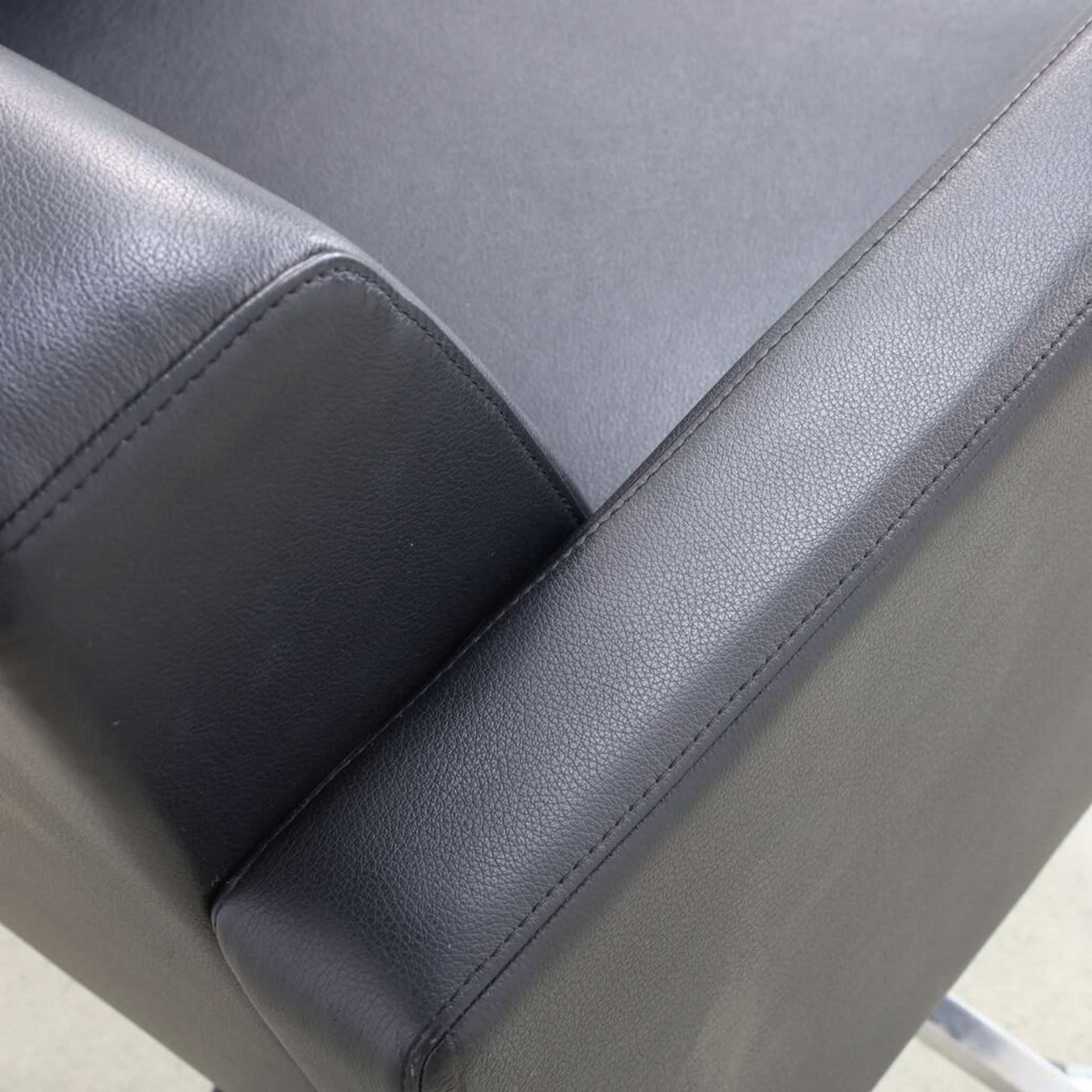 Lounge Chair Leather and Chrome by Poltrona Frau, 1990s