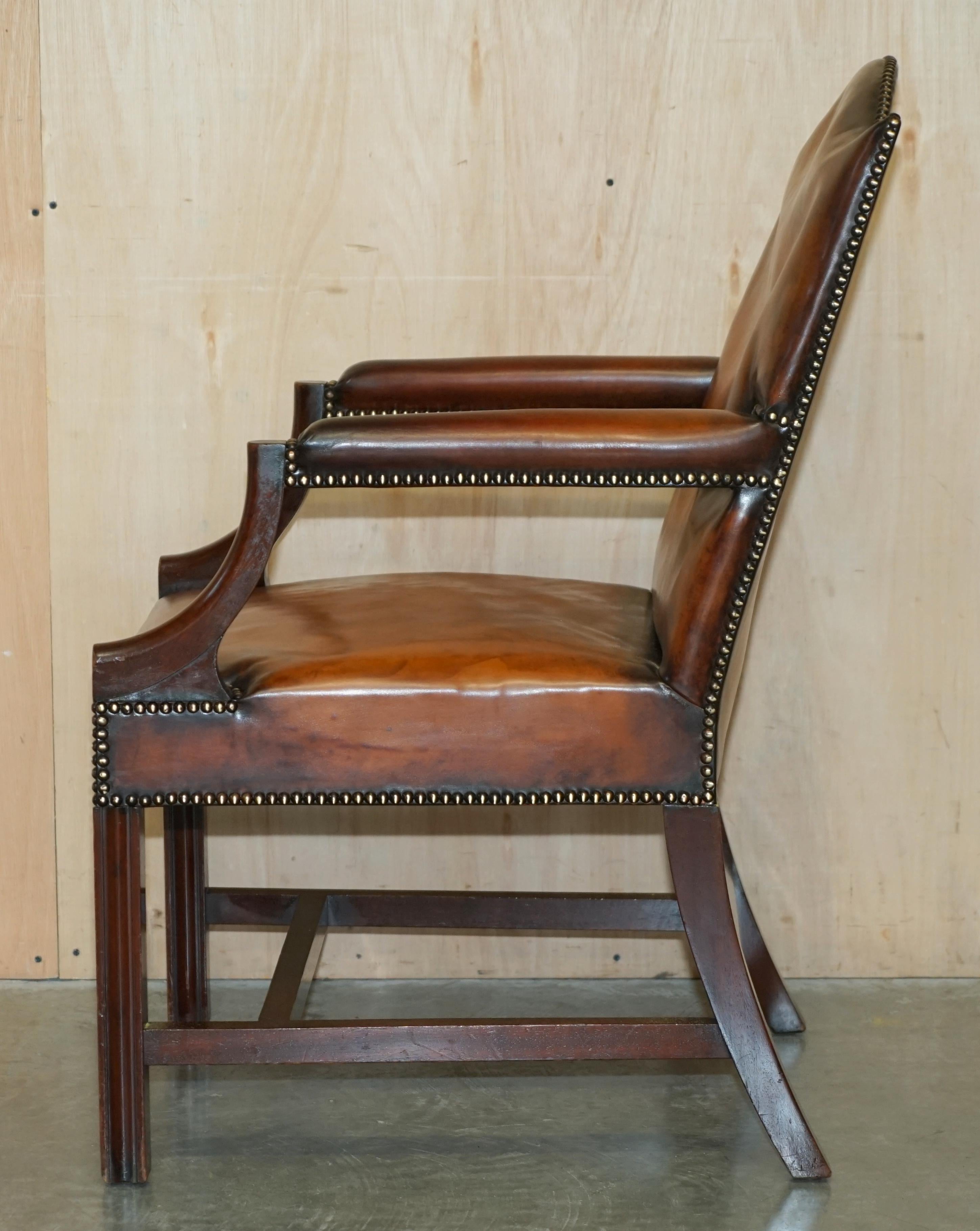 Fauteuil de bureau Gainsborough restauré cuir teint à la main