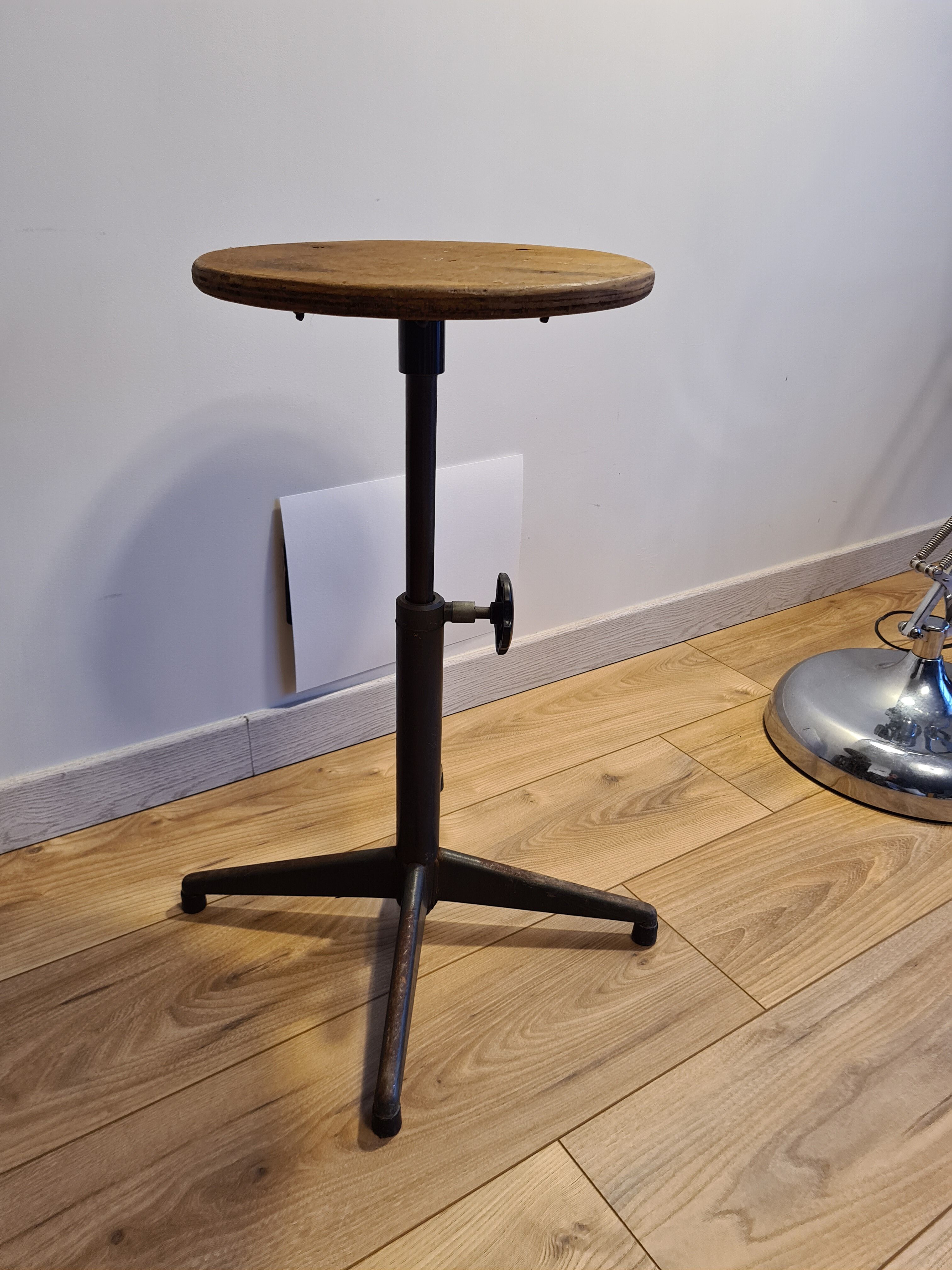 Vintage industrial workshop tabouret