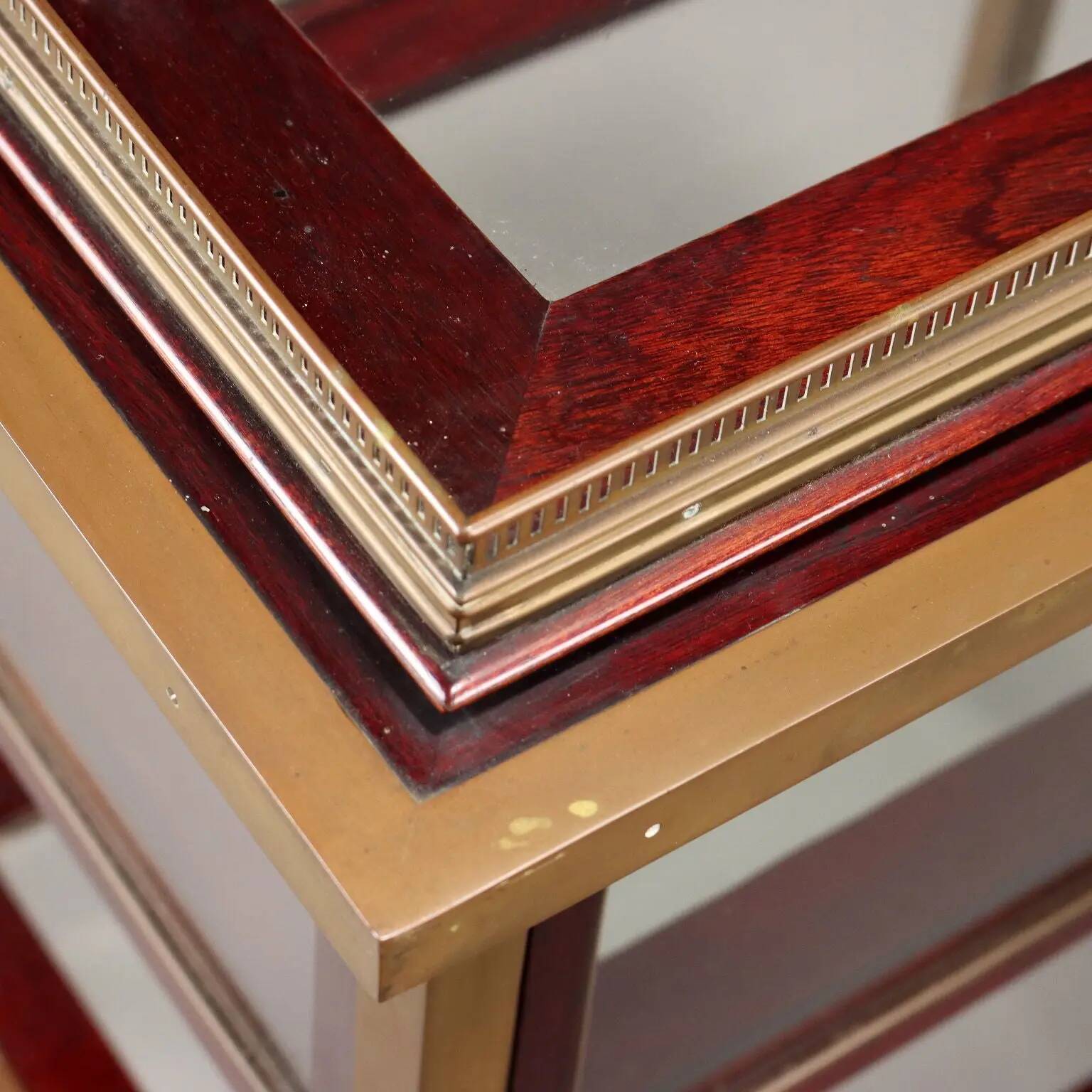 Antique Art Nouveau sideboard in mahogany and brass, Italy, 20th century.