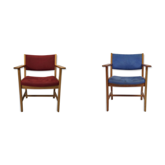 Pair of vintage oak chairs lacquered by Hans J. Wegner for Getama