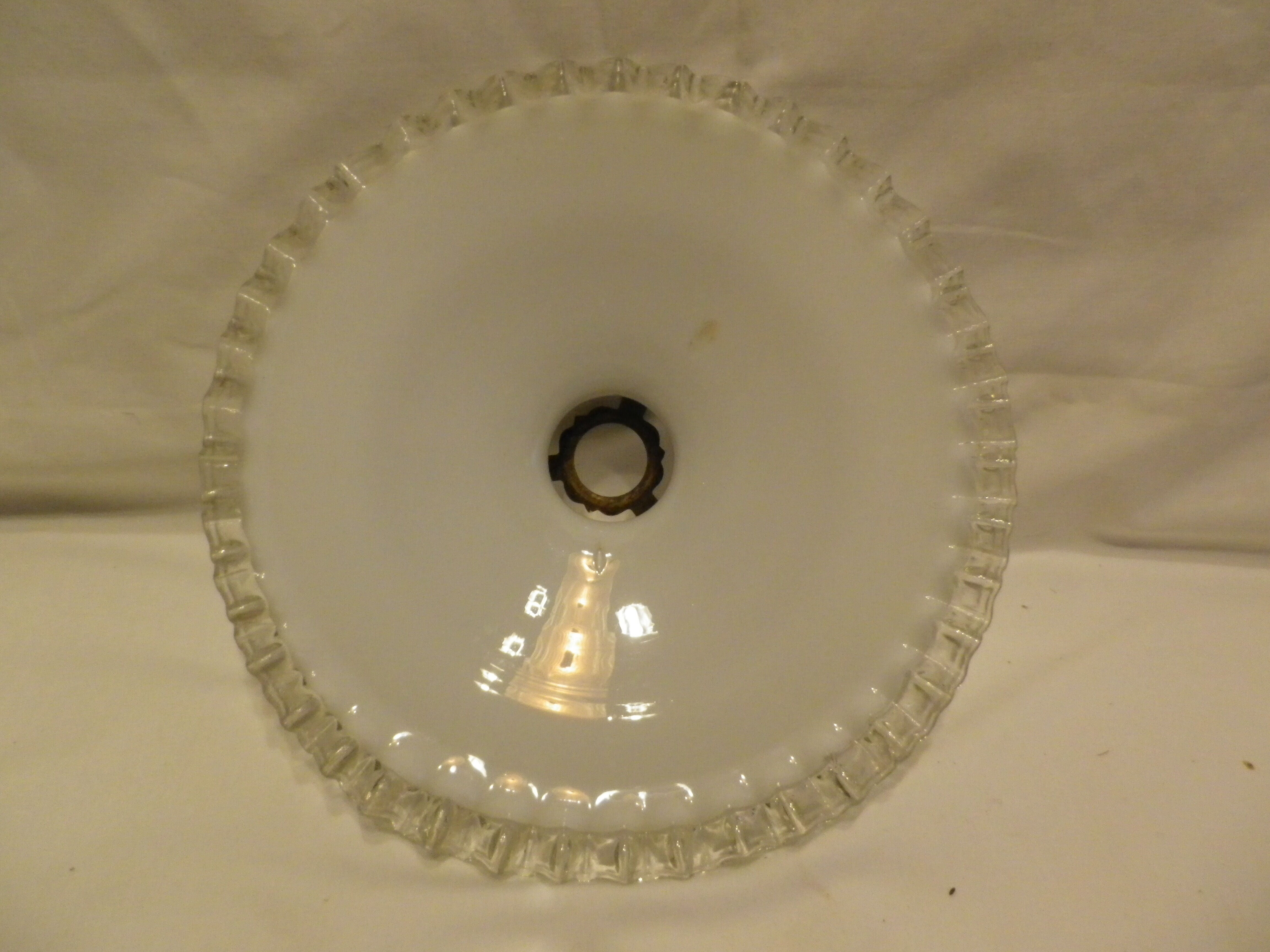 Serrated opaline