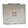 Pillowcase, red central monogram. Surrounded by days.