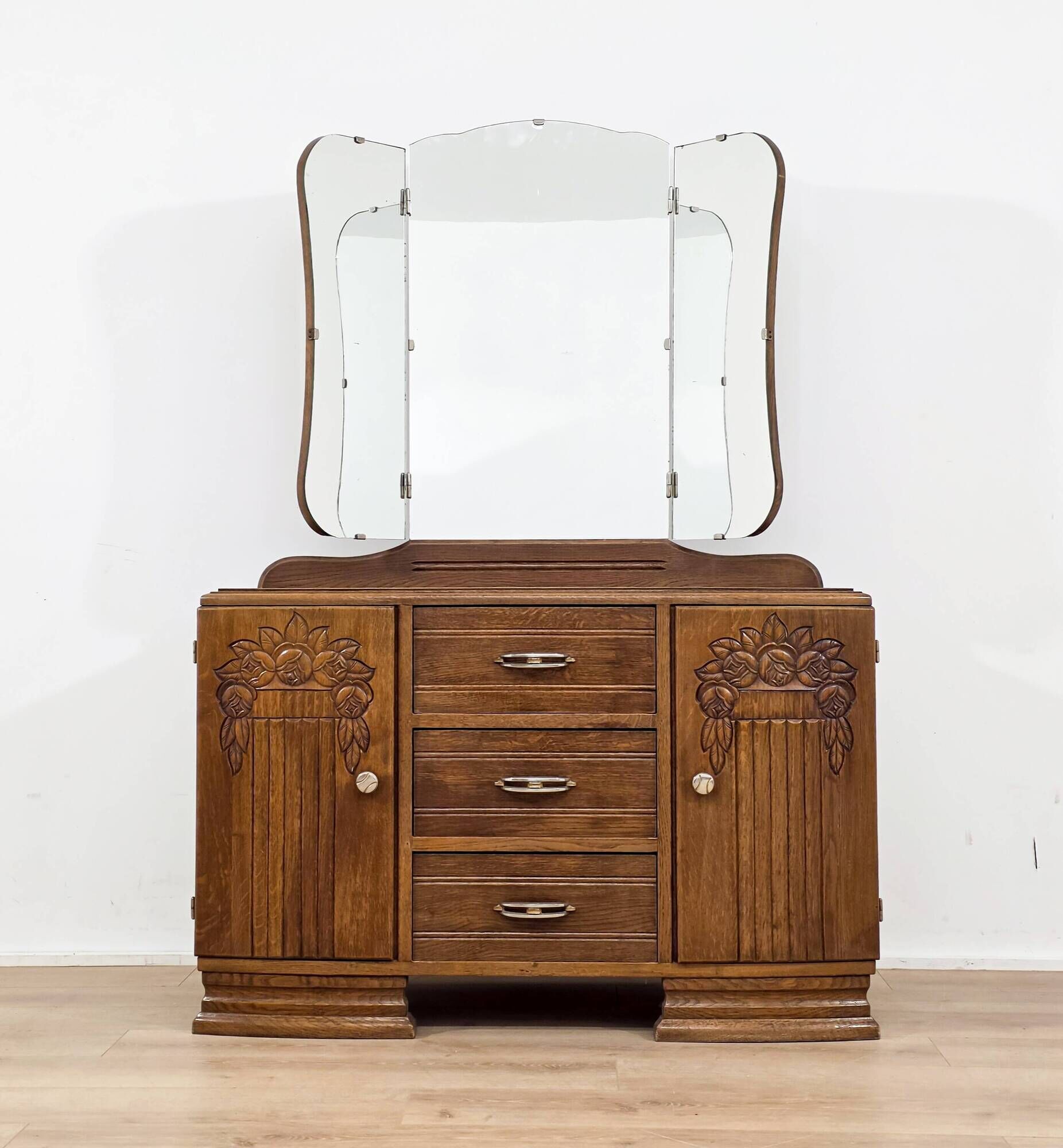 Wooden dressing table, Art Deco from the 1940s.