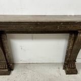 Napoleon III fireplace with claw feet in speckled marble, 19th century.