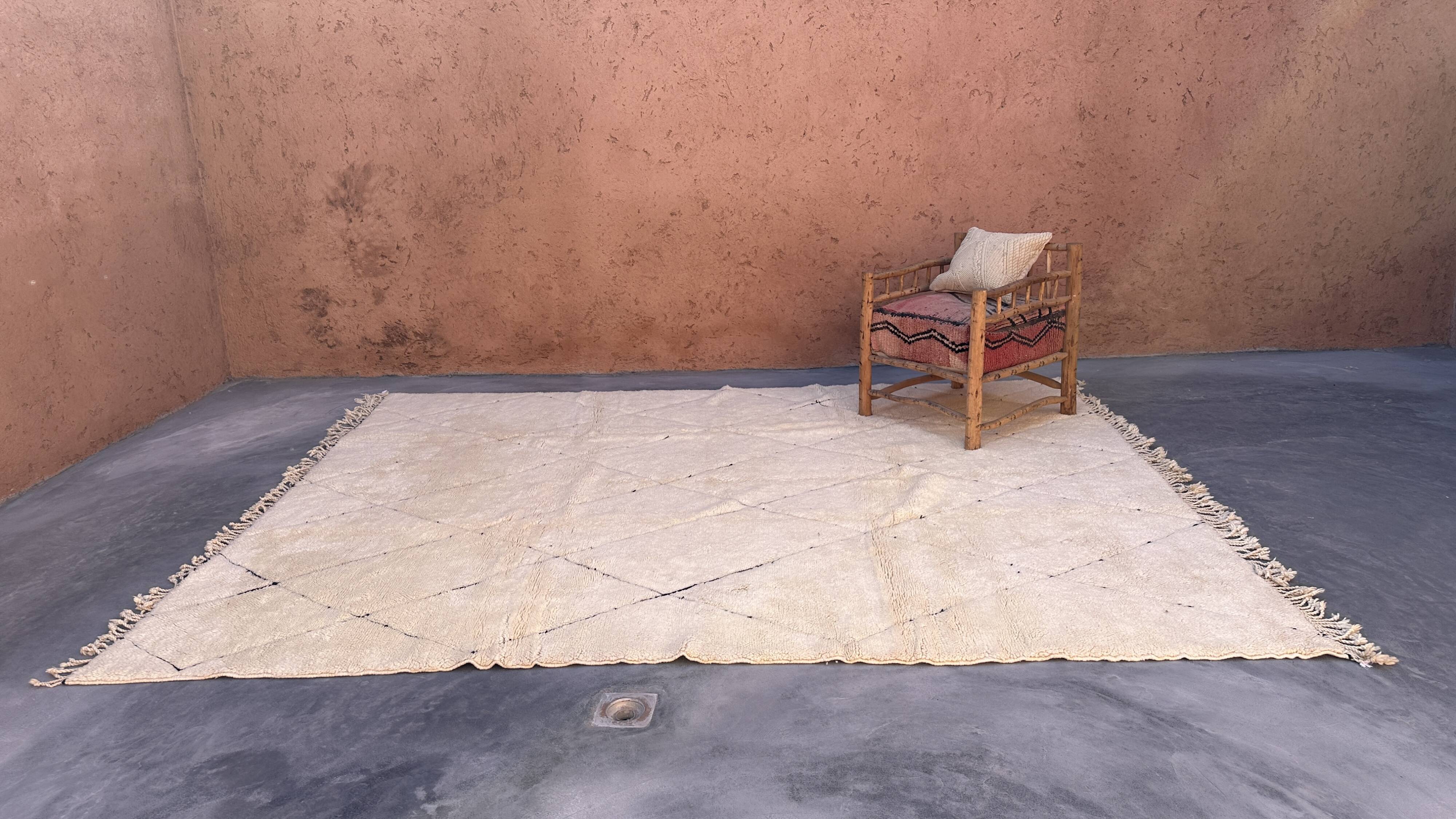 Moroccan rug Beni M'Rirt white - 272 x 346 cm