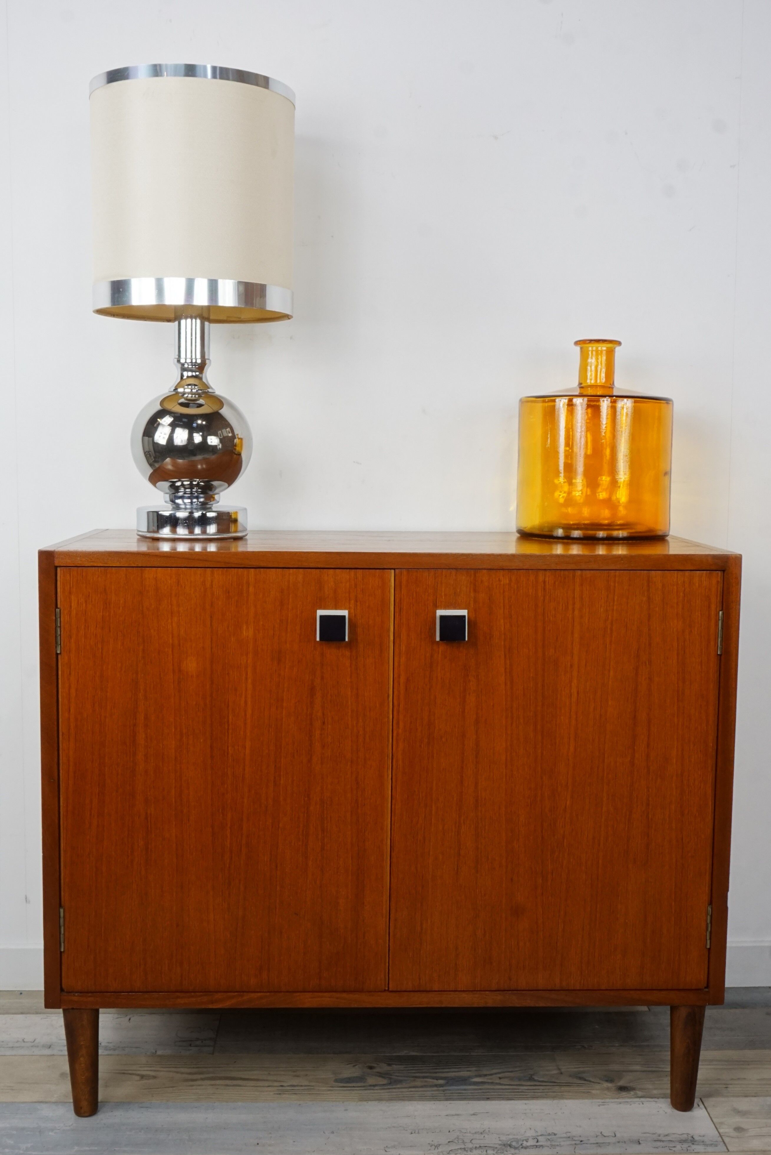 Cabinet teak design 50-60 years