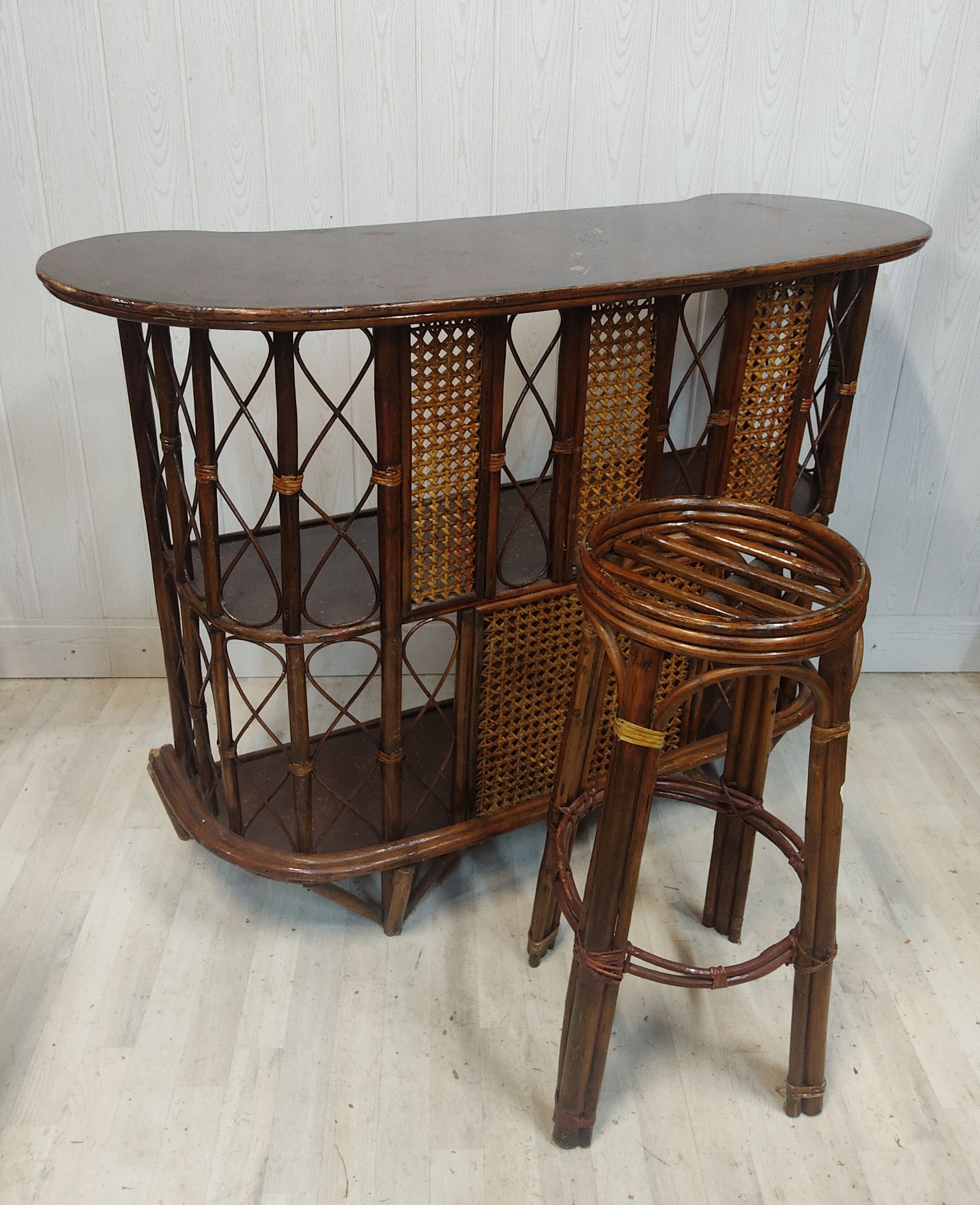 Rattan and canning bar