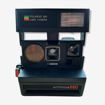 POLAROID 600 LAND CAMERA - AUTOFOCUS 660