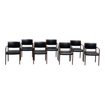 7 dining chairs attr. to Niels Moller