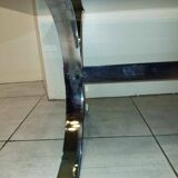 Table basse en métal chromé et verre fumé 1970
